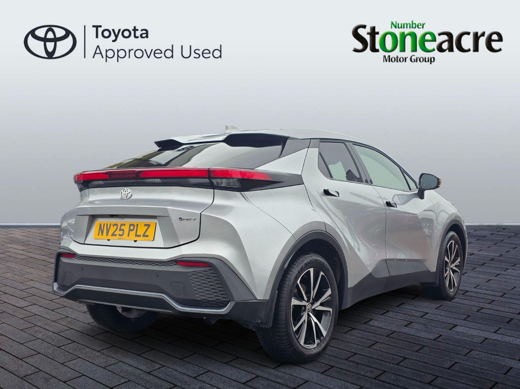 Toyota C-HR Self-Charging Hybrid 1.8 VVT-h Design CVT Euro 6 (s/s) 5dr NV25PLZ Image 2