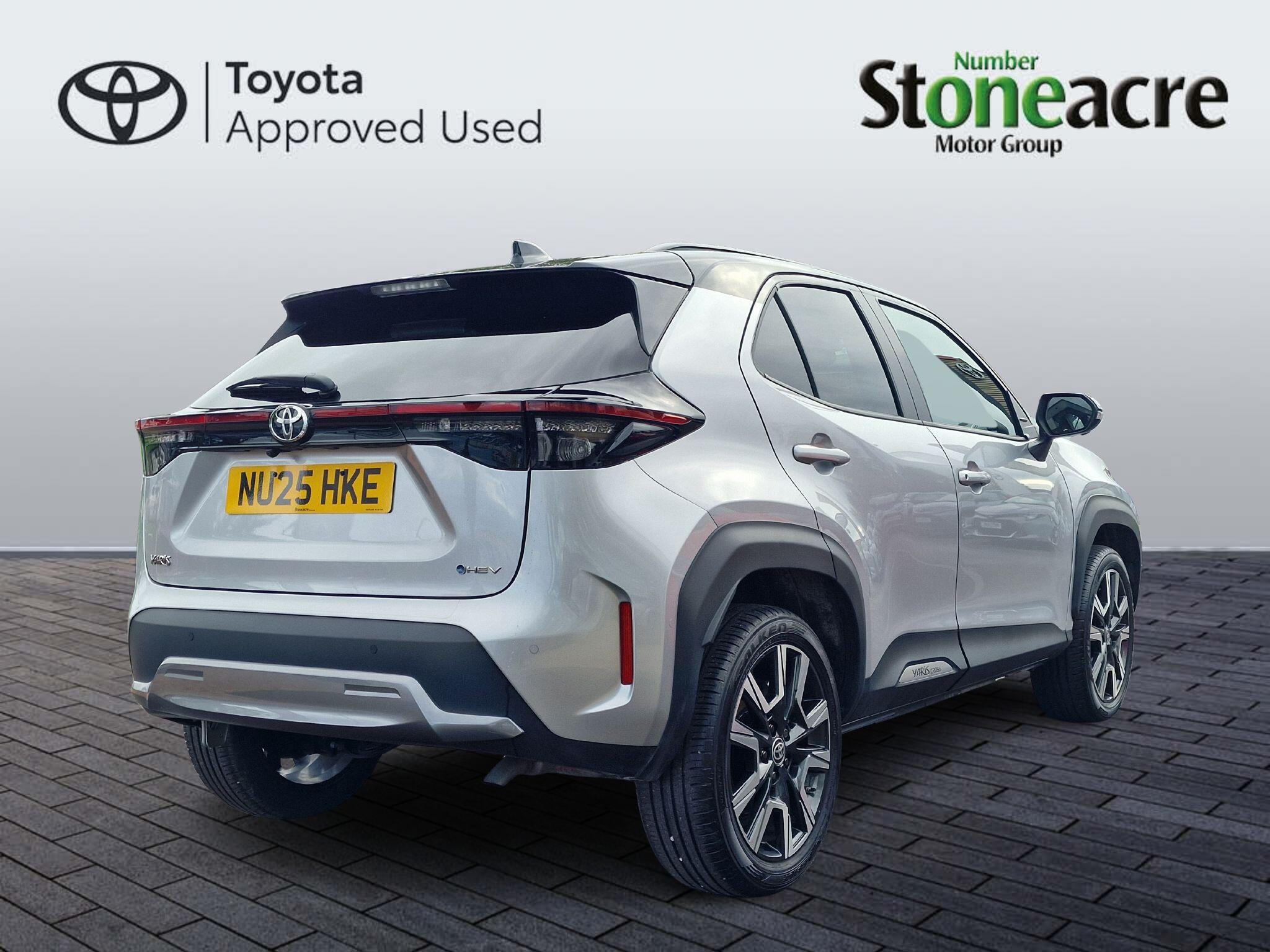 Toyota Yaris Cross 1.5 VVT-h Premiere Edition E-CVT Euro 6 (s/s) 5dr NU25HKE Image 2