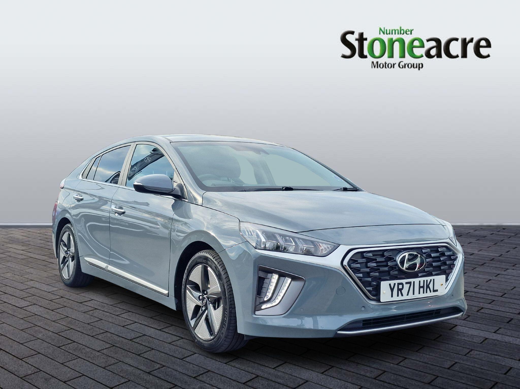 Hyundai IONIQ Hybrid 1.6 h-GDi Premium SE Hatchback 5dr Petrol Hybrid DCT Euro 6 (s/s) (141 ps) YR71HKL Image 1