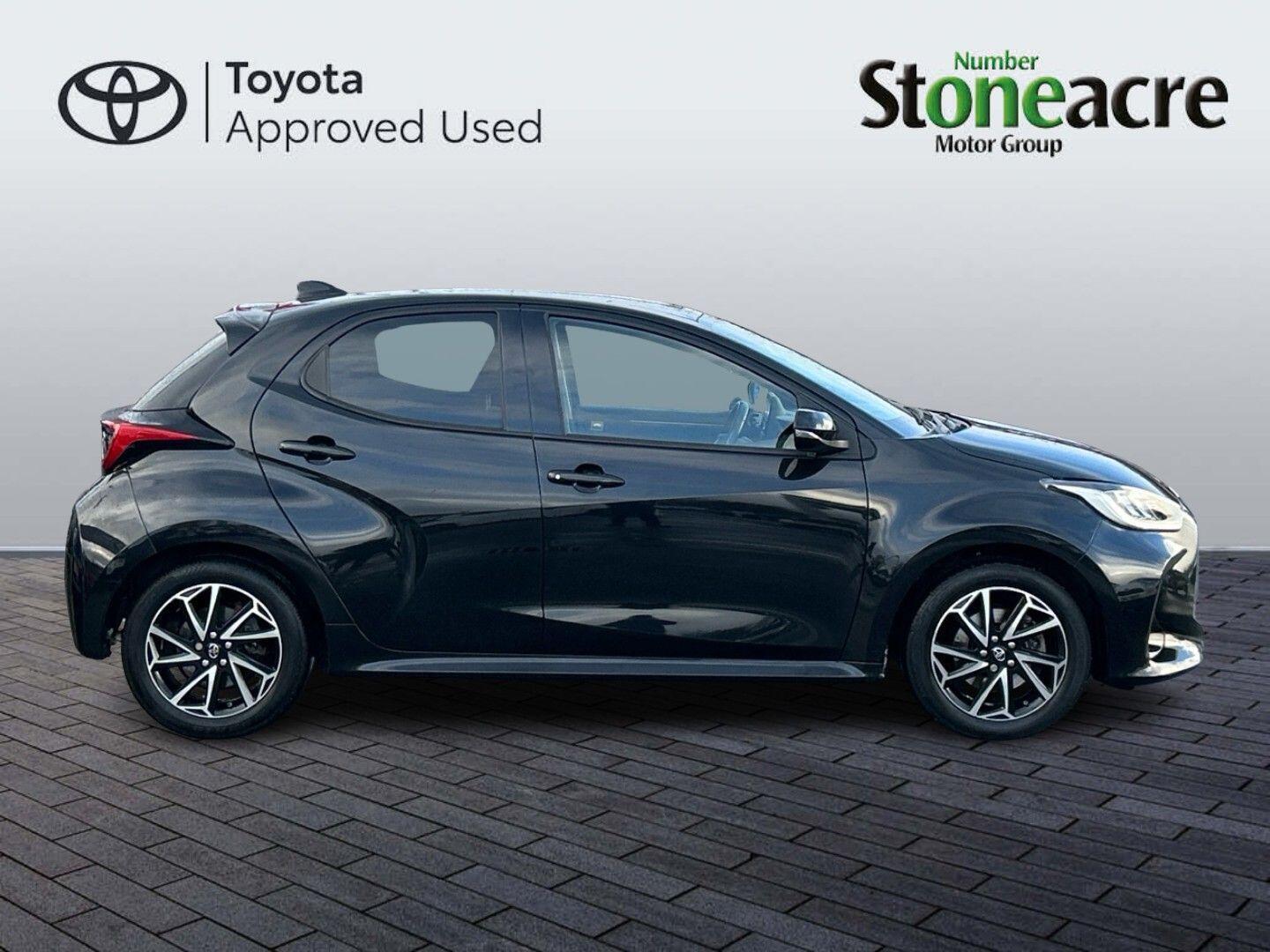 Toyota Yaris 1.5 Hybrid Design 5dr CVT NL23WPV Image 2