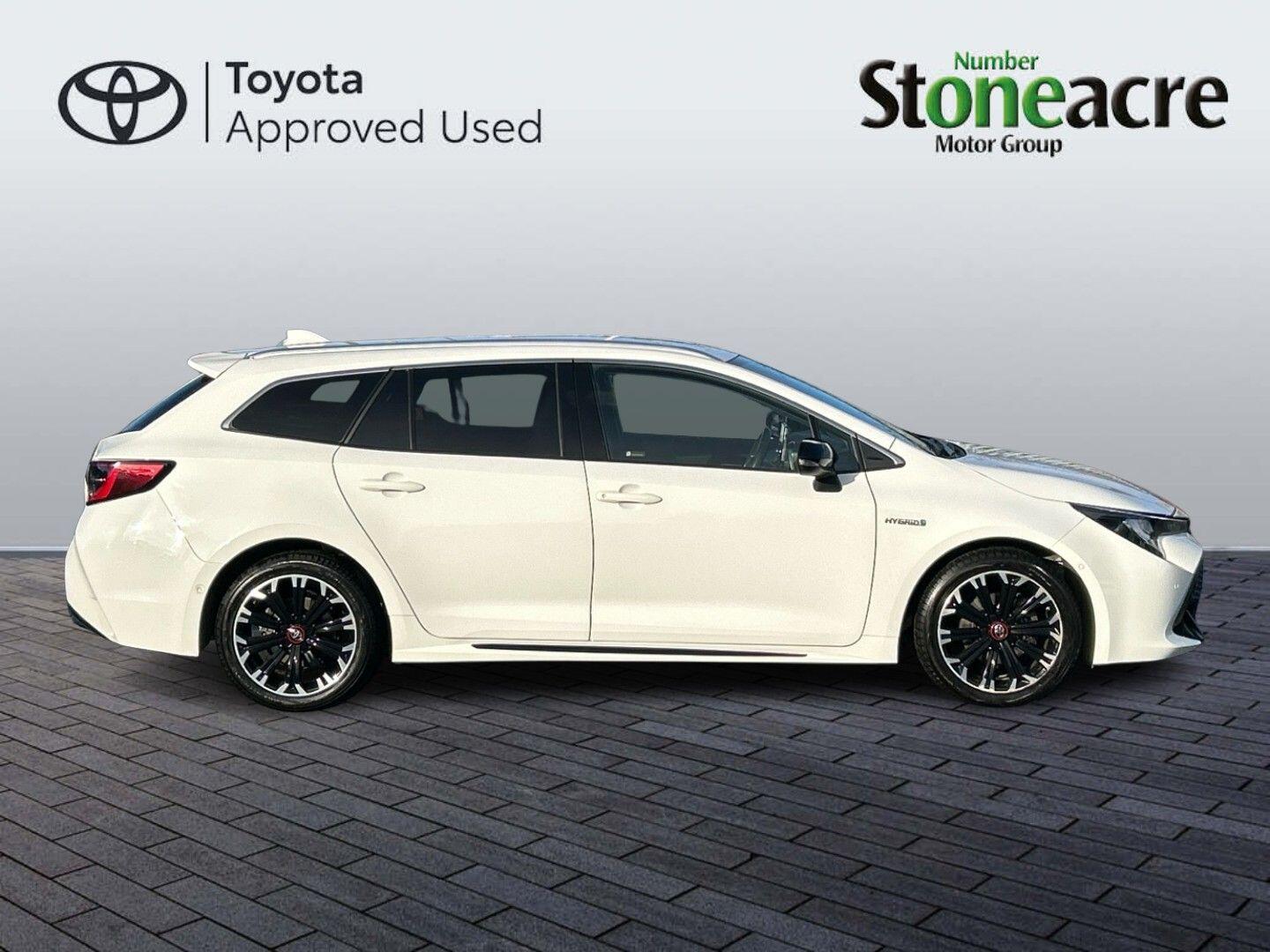 Toyota Corolla Touring Sports 1.8 VVT-h GR SPORT Touring Sports CVT Euro 6 (s/s) 5dr DA21XCE Image 2