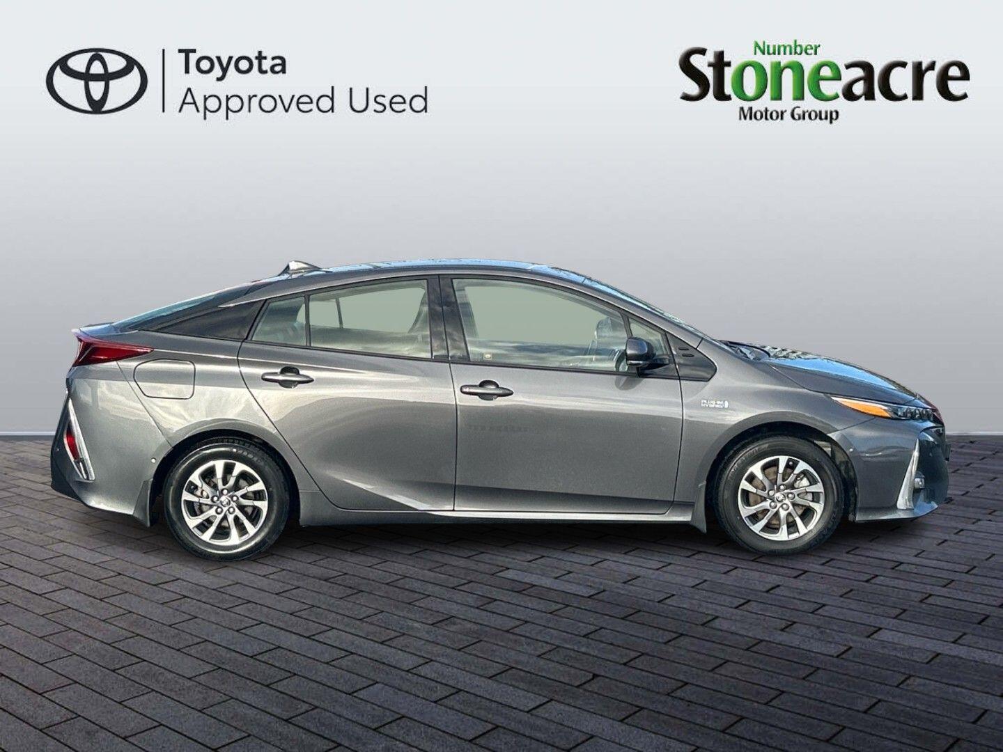 Toyota Prius Plug-in Hybrid 1.8 VVT-h 8.8 kWh Excel CVT Euro 6 (s/s) 5dr NG21YFX Image 2