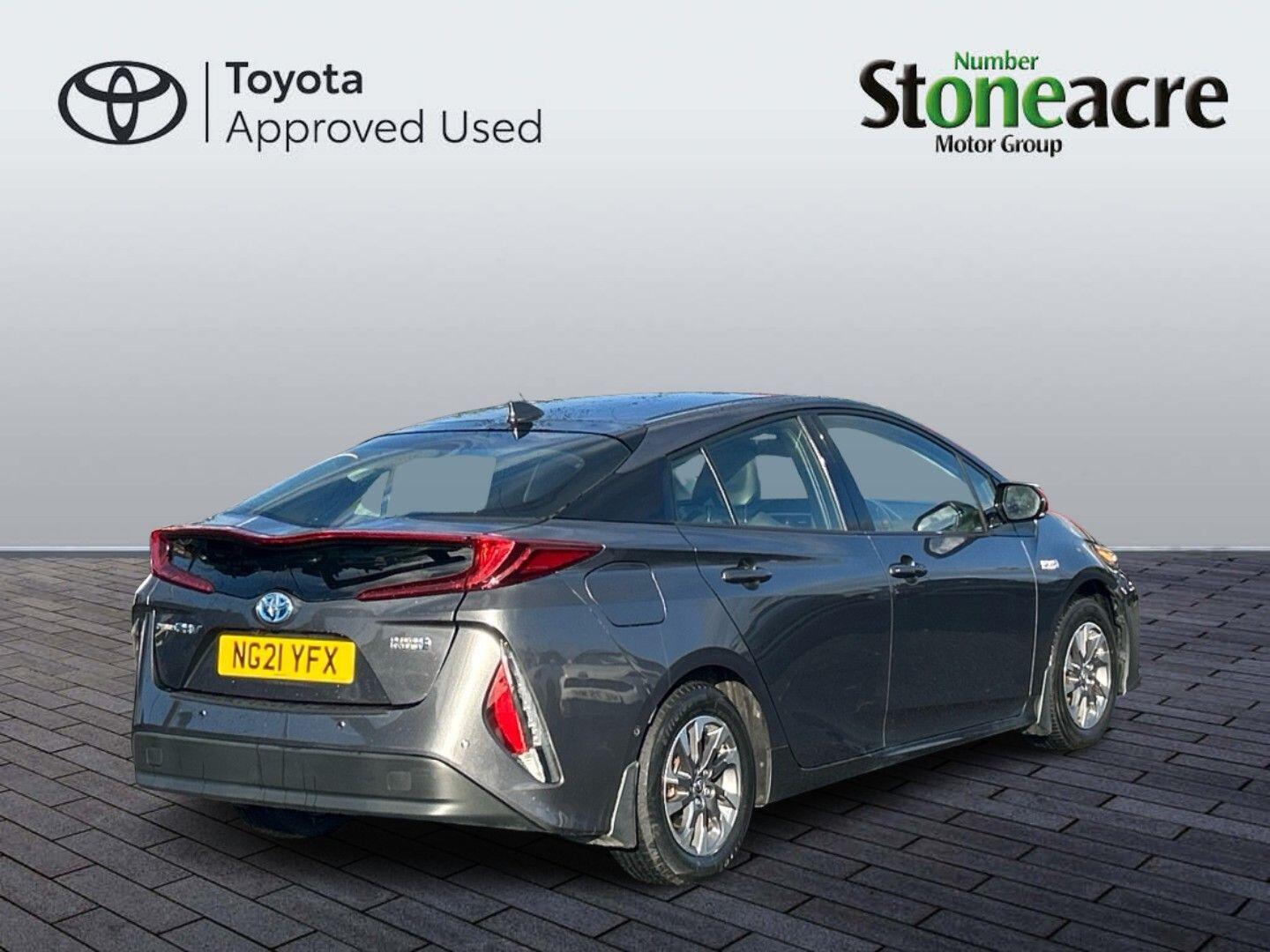 Toyota Prius Plug-in Hybrid 1.8 VVT-h 8.8 kWh Excel CVT Euro 6 (s/s) 5dr NG21YFX Image 3