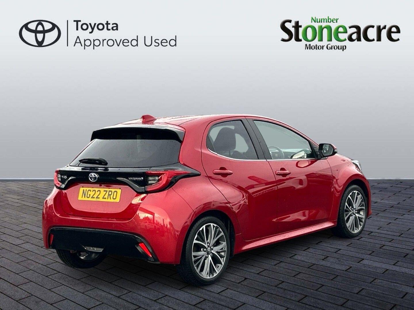 Toyota Yaris 1.5 Hybrid Excel 5dr CVT NG22ZRO Image 3