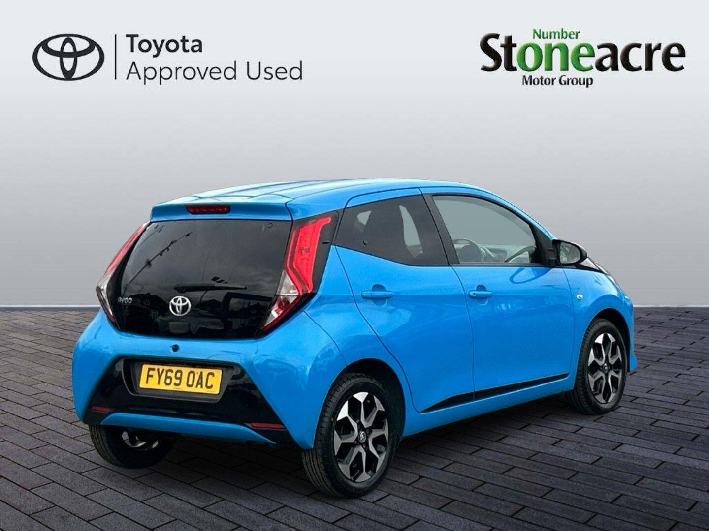 Toyota Aygo 1.0 VVT-i X-Trend 5dr FY69OAC Image 3
