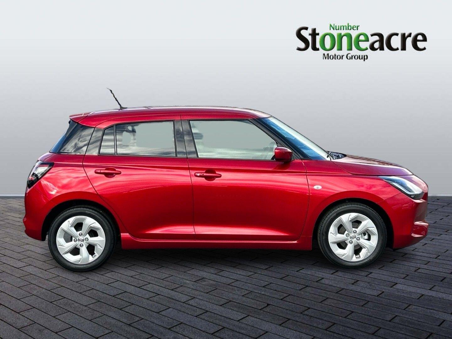 Suzuki Swift Image 2