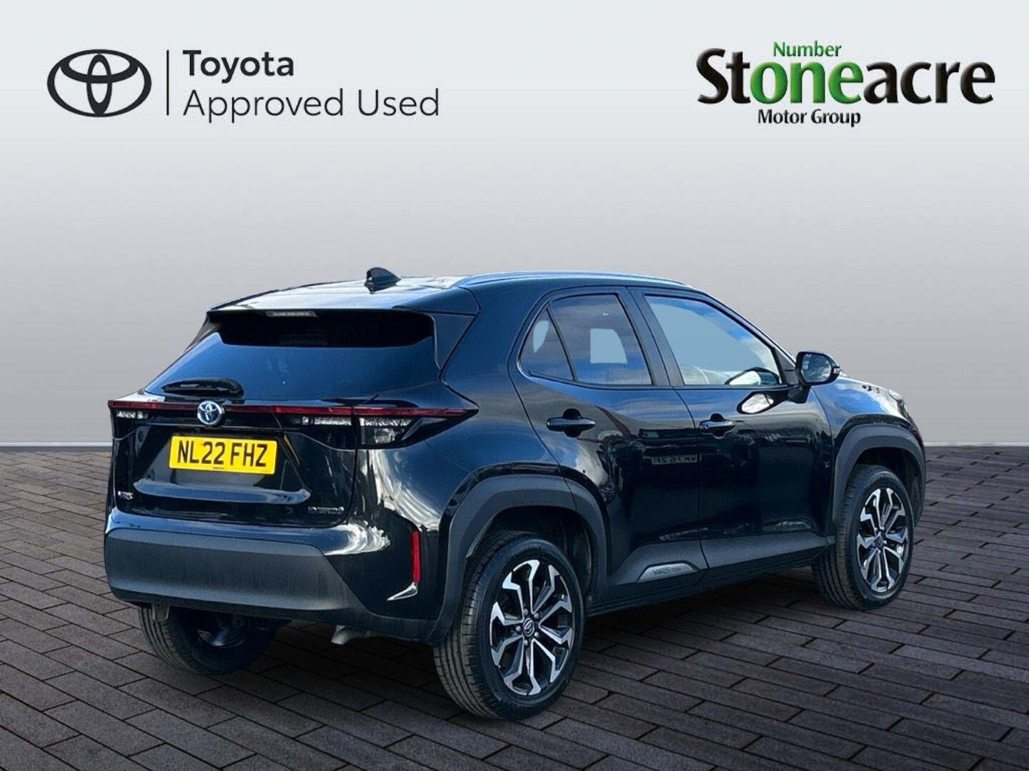 Toyota Yaris Cross 1.5 Hybrid Design 5dr CVT NL22FHZ Image 3