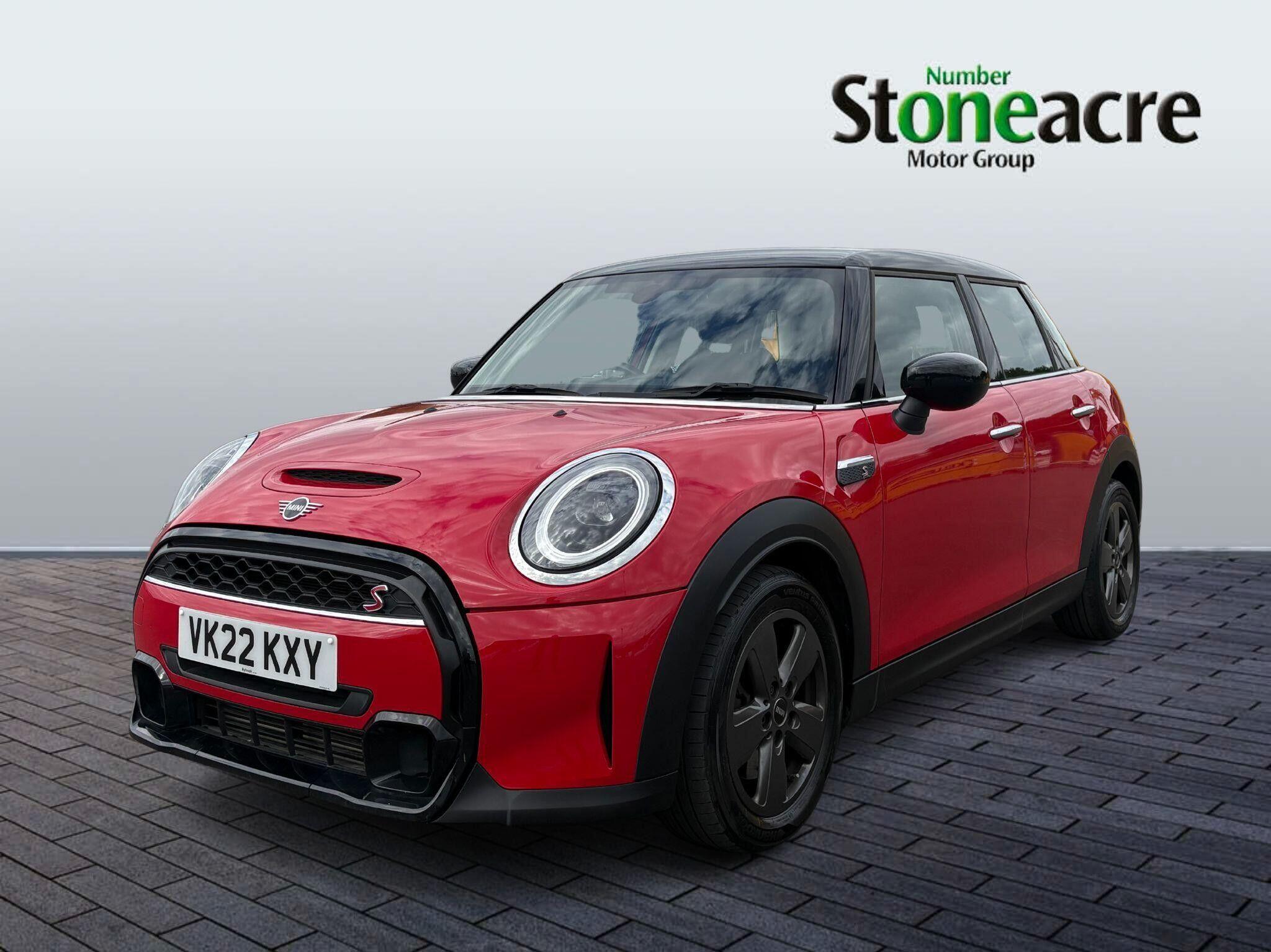 MINI Hatch 2.0 Cooper S Classic Steptronic Euro 6 (s/s) 5dr VK22KXY Image 3