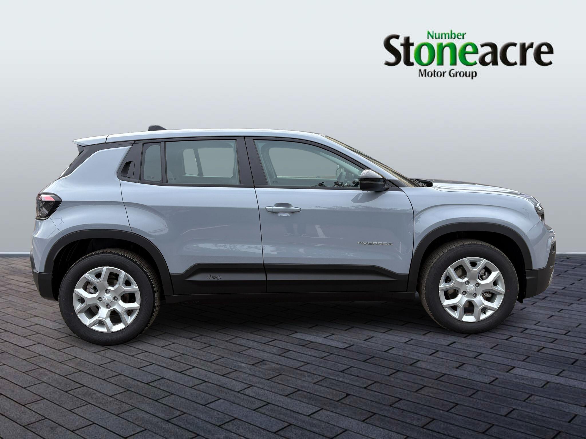 Jeep Avenger e-Hybrid 1.2 e-Hybrid MHEV Summit e-DCT Euro 6 (s/s) 5dr DU75OBZ Image 2