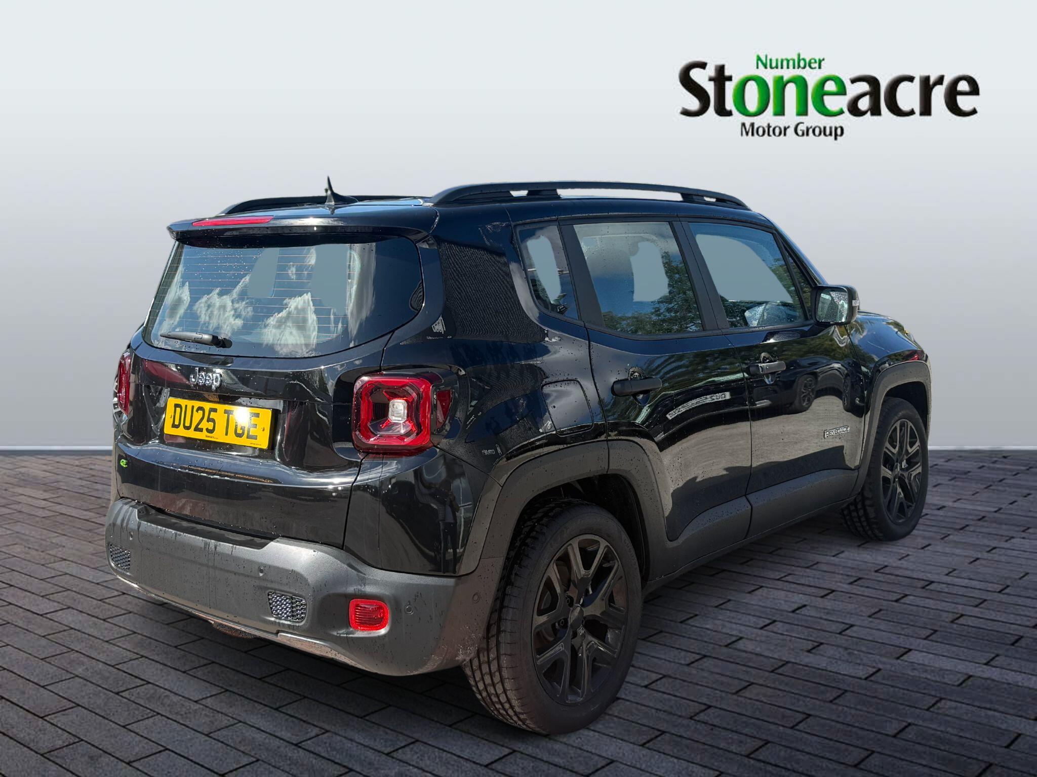 Jeep Renegade 1.5 T4 e-Hybrid MHEV Altitude DCT Euro 6 (s/s) 5dr DU25TGE Image 3