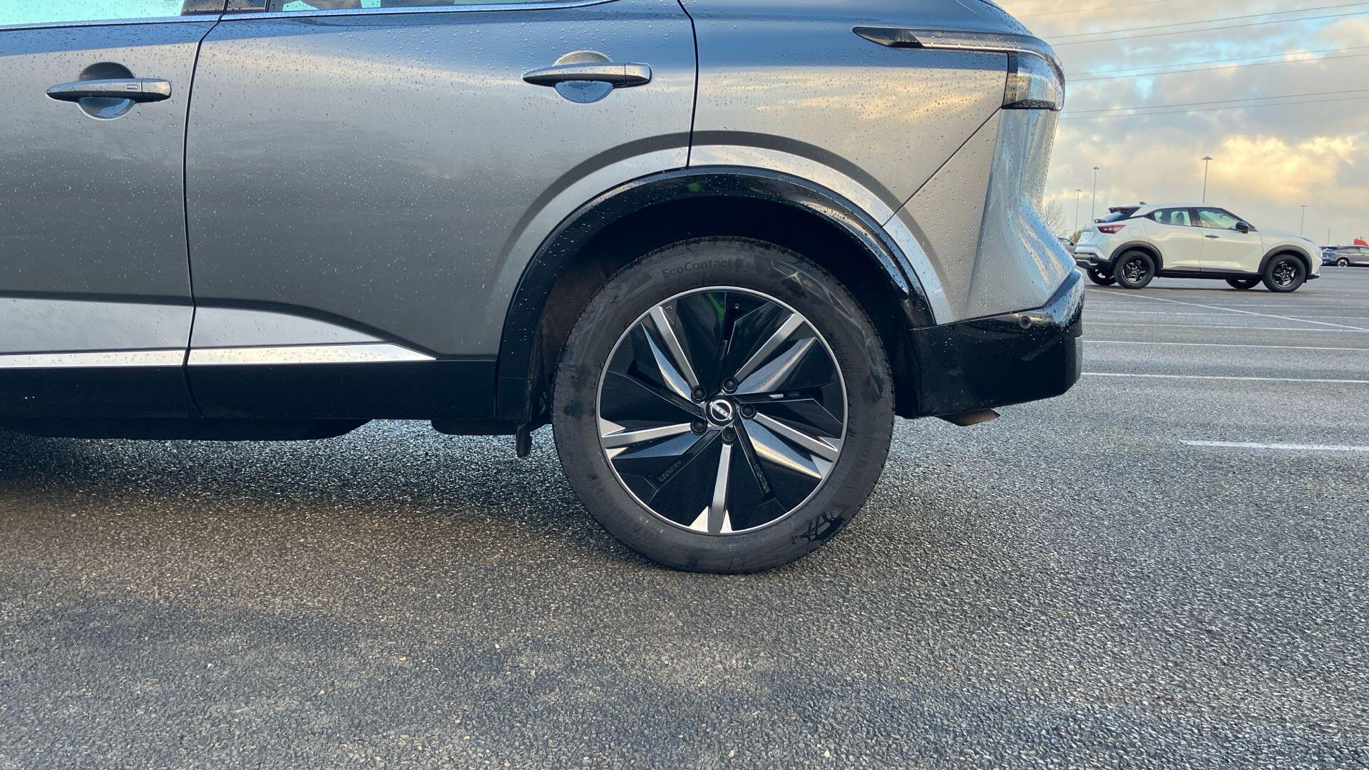 Nissan Qashqai with New e-POWER 1.5 h e-POWER Tekna Auto Euro 6 (s/s) 5dr OE74VJO Image 3