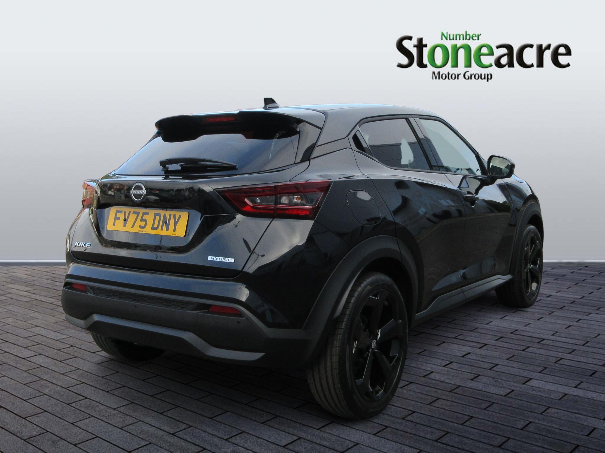 Nissan Juke Hybrid 1.6 Tekna Auto Euro 6 5dr FV75DNY Image 3