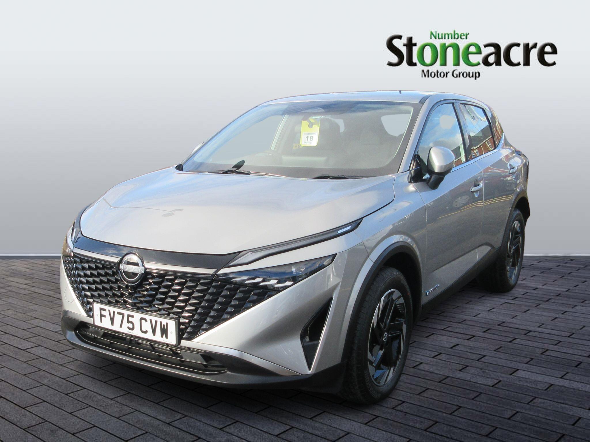Nissan Qashqai with New e-POWER 1.5 h e-POWER Acenta Premium Auto Euro 6 (s/s) 5dr FV75CVW Image 3