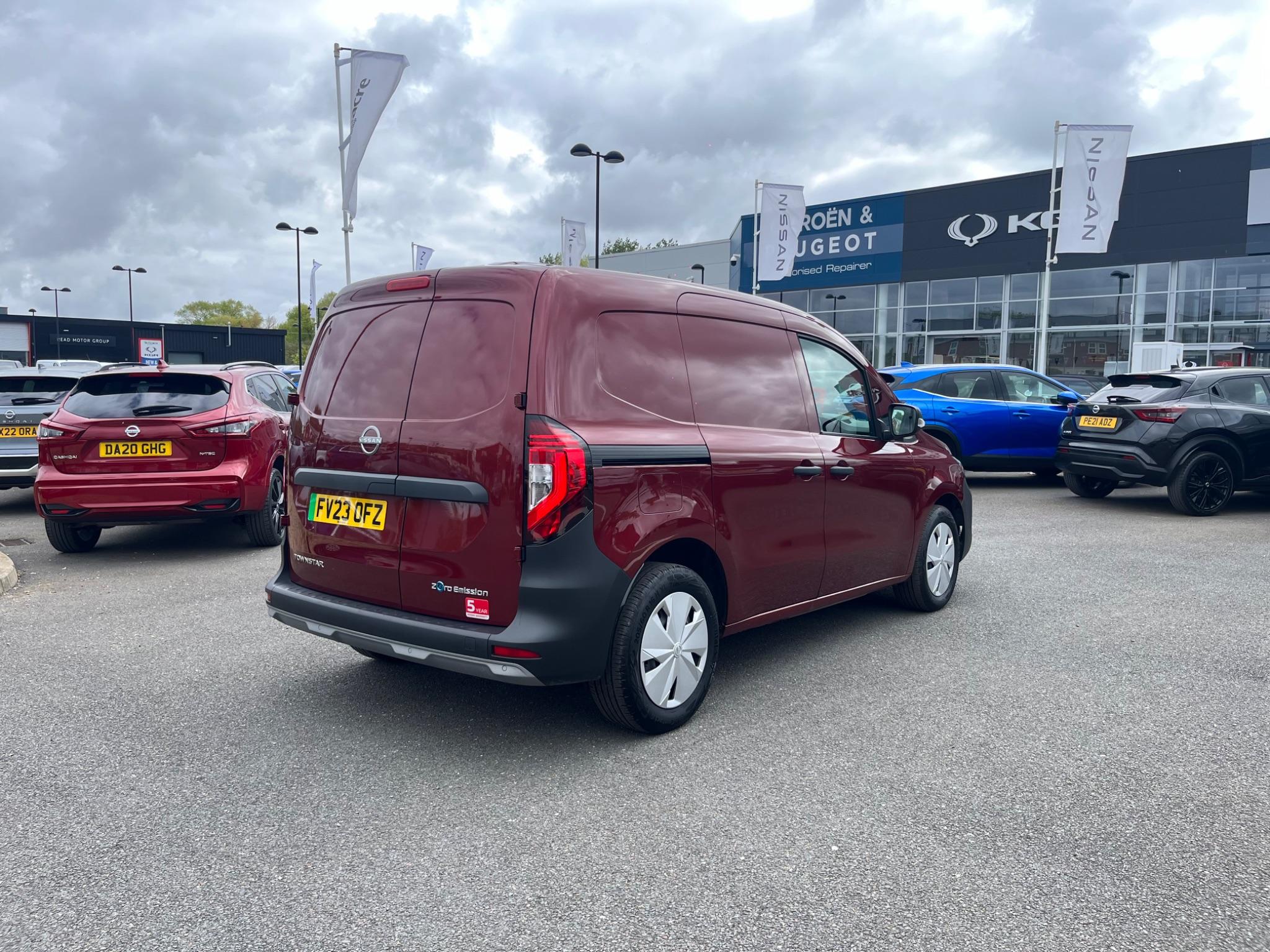 Nissan Townstar 45kWh Acenta Auto L1 6dr (22kW OBC) FV23OFZ Image 3