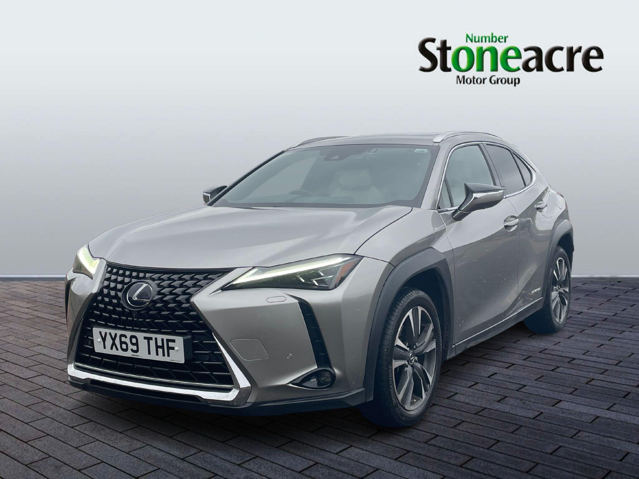 Lexus UX Self-Charging Hybrid 250h 2.0 Takumi 5dr CVT YX69THF Image 3