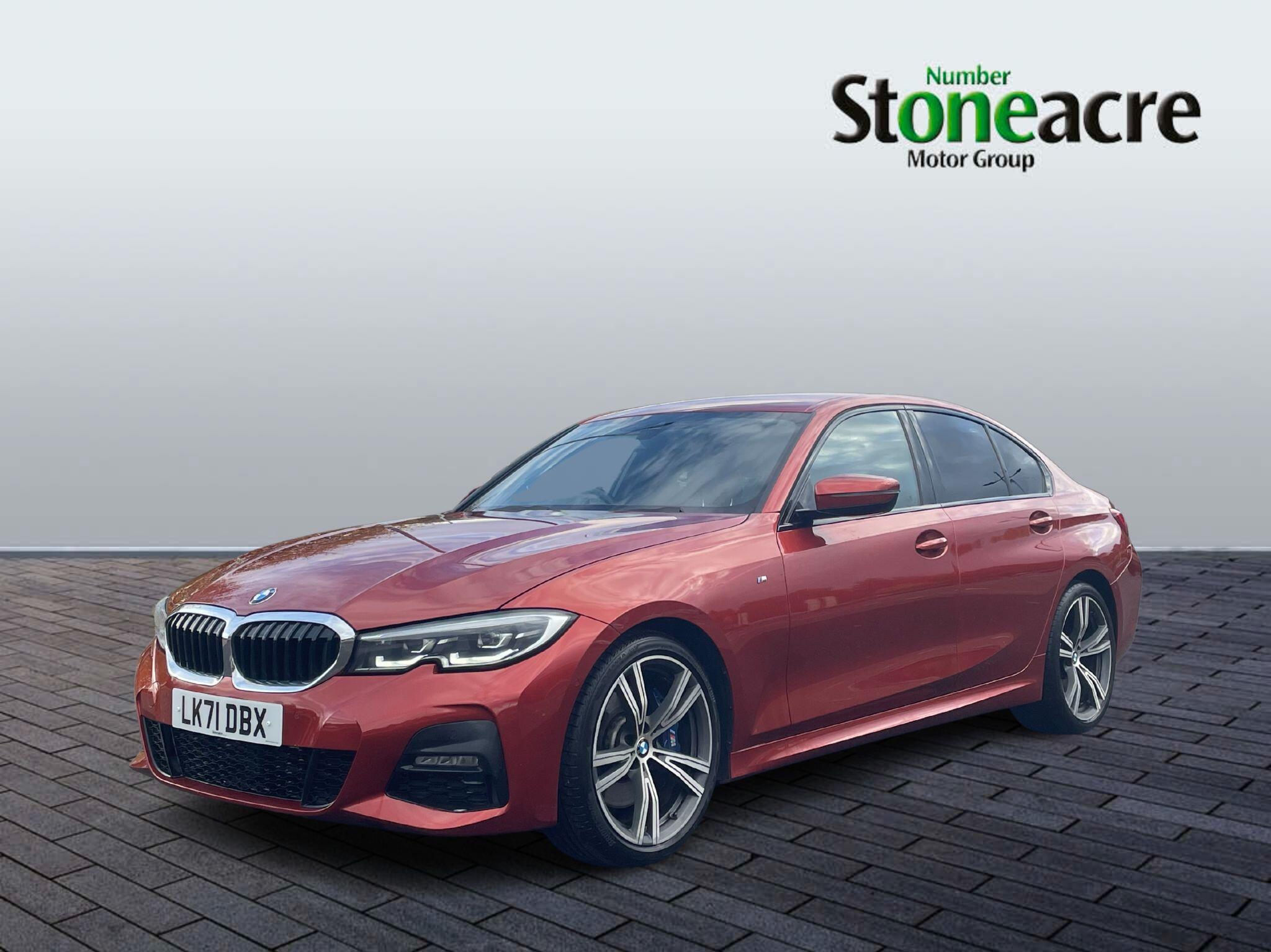BMW 3 Series 2.0 330i M Sport Auto Euro 6 (s/s) 4dr LK71DBX Image 3