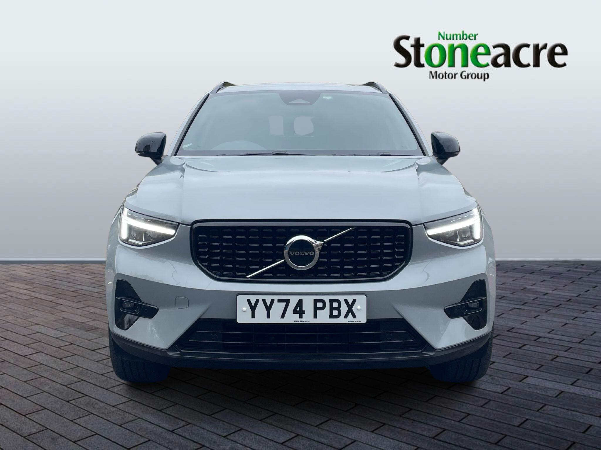 Volvo XC40 Image 2