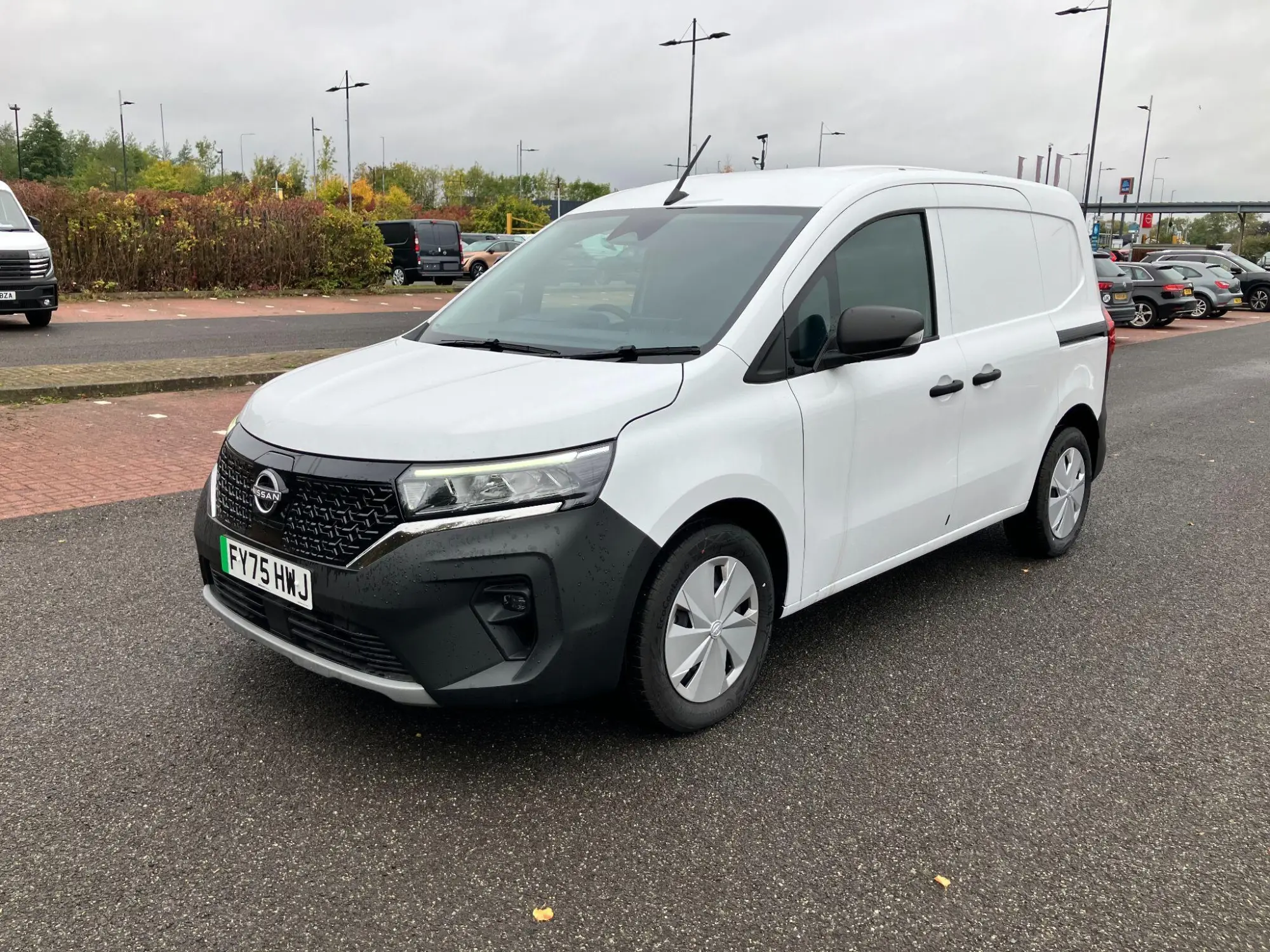 Nissan Townstar 45kWh Acenta Auto L1 6dr (22kW OBC) FY75HWJ Image 3