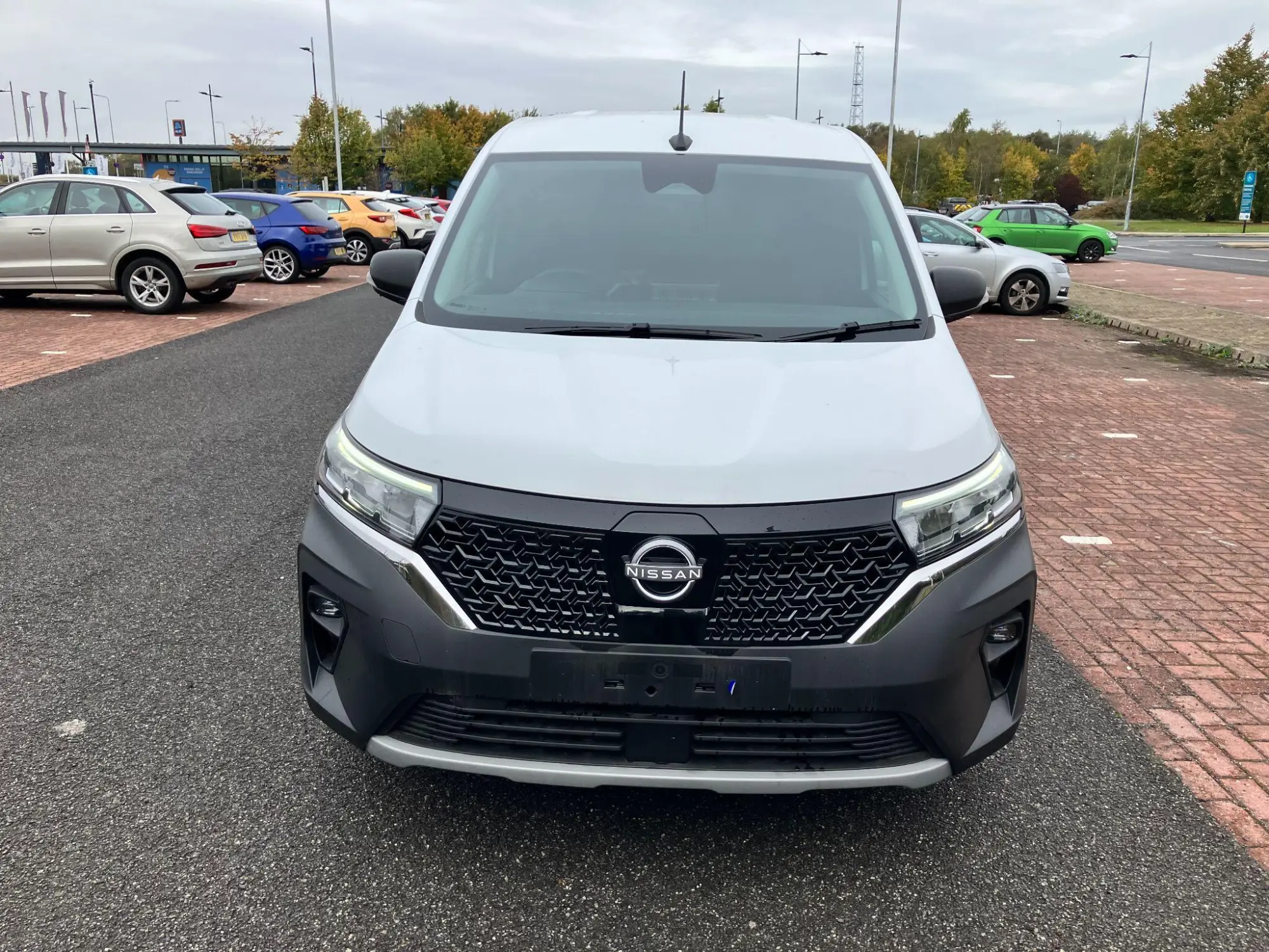 Nissan Townstar 45kWh Acenta Auto L1 6dr (22kW OBC) FY75HVW Image 2