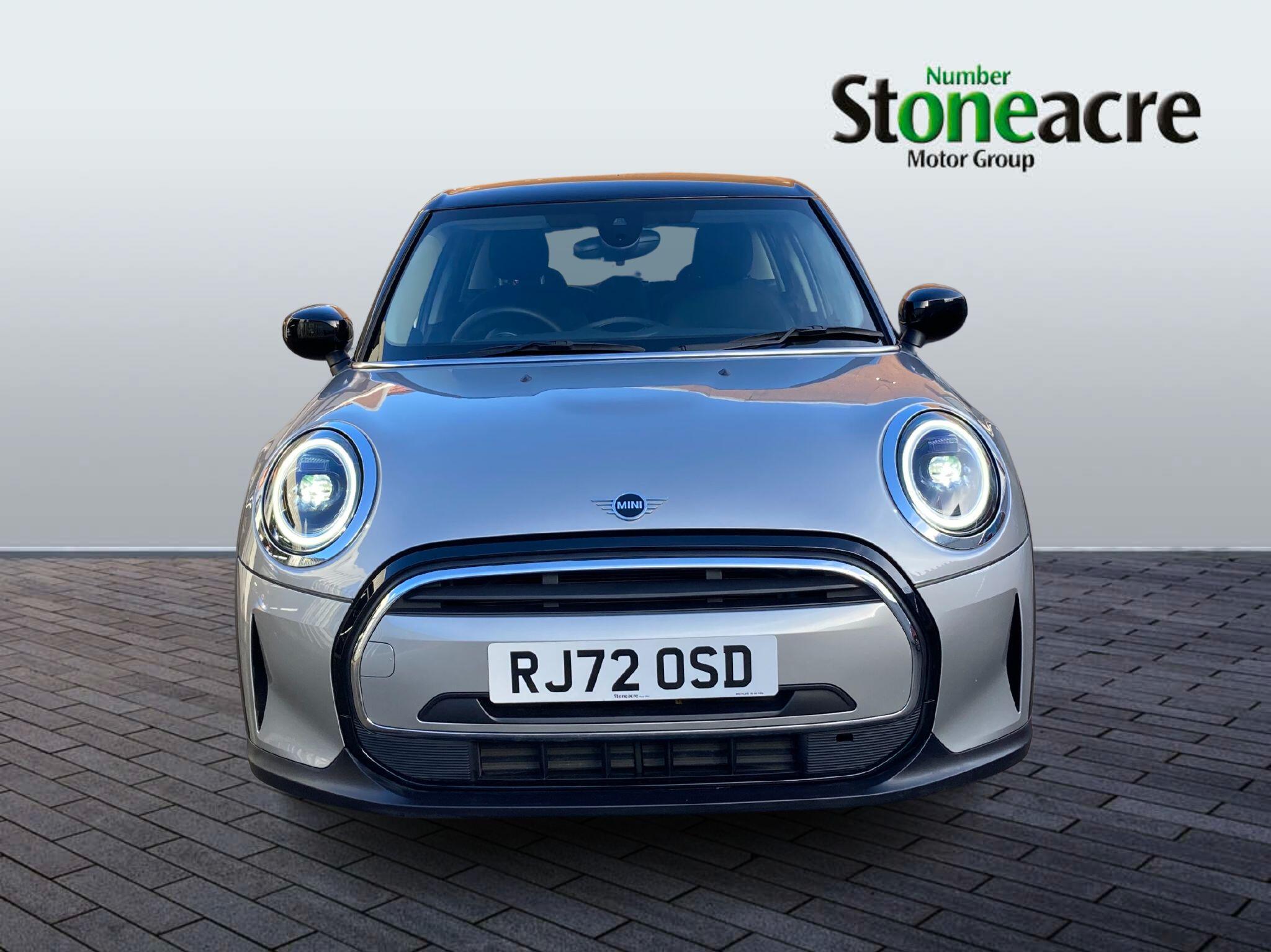MINI Hatch 1.5 Cooper Classic Steptronic Euro 6 (s/s) 5dr RJ72OSD Image 2