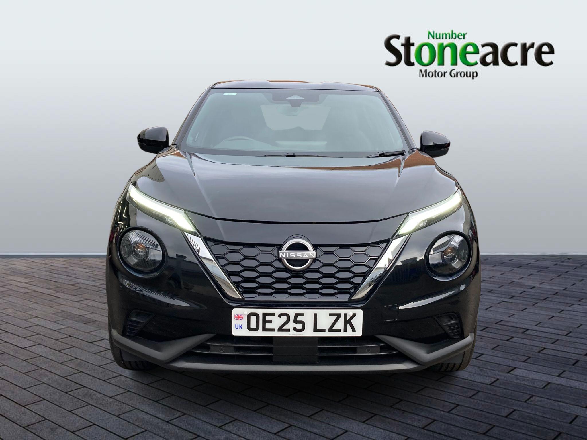 Nissan Juke Hybrid 1.6 N-Connecta Auto Euro 6 5dr OE25LZK Image 2