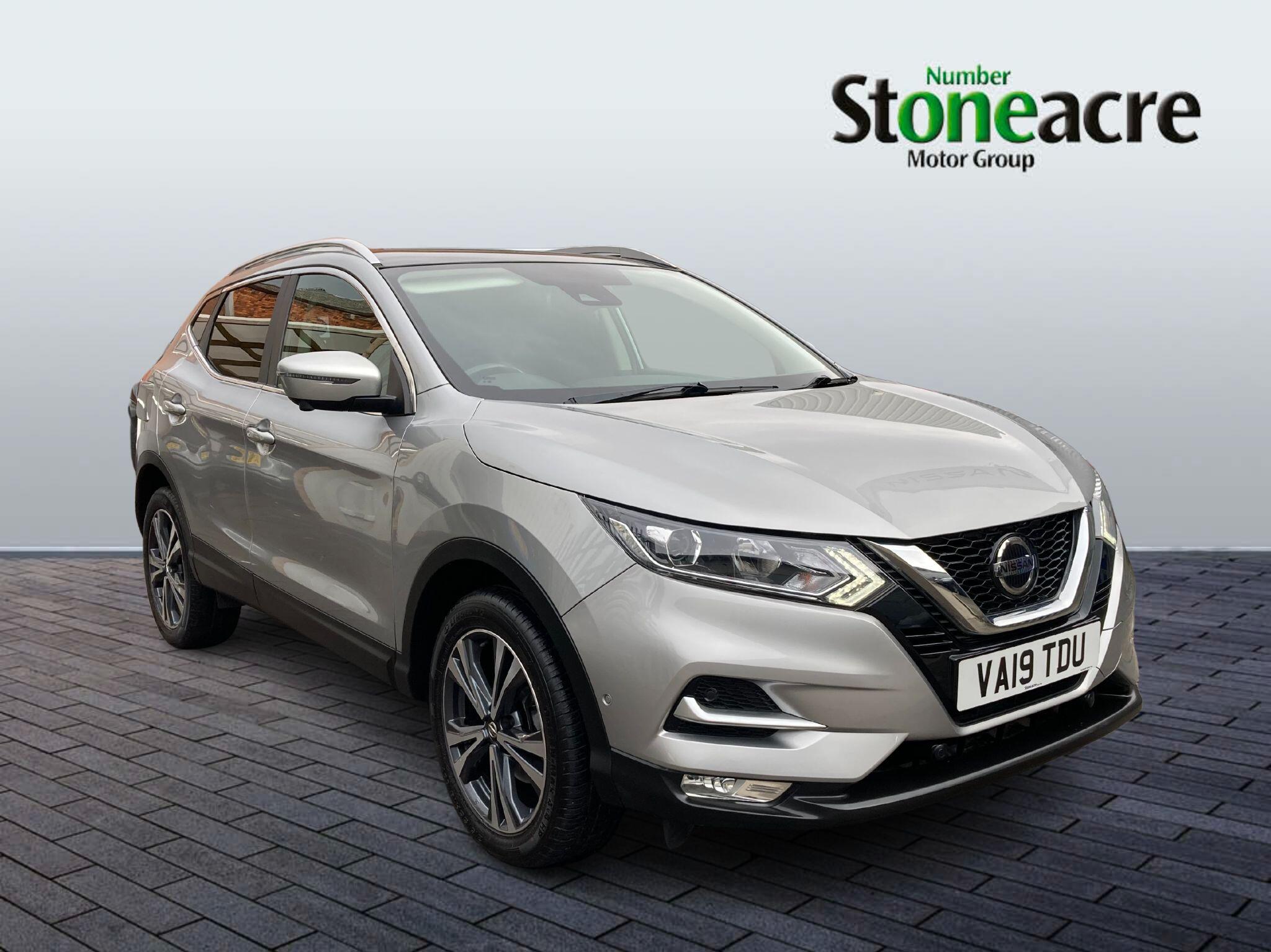 Nissan Qashqai 1.3 DiG-T N-Connecta 5dr VA19TDU Image 1