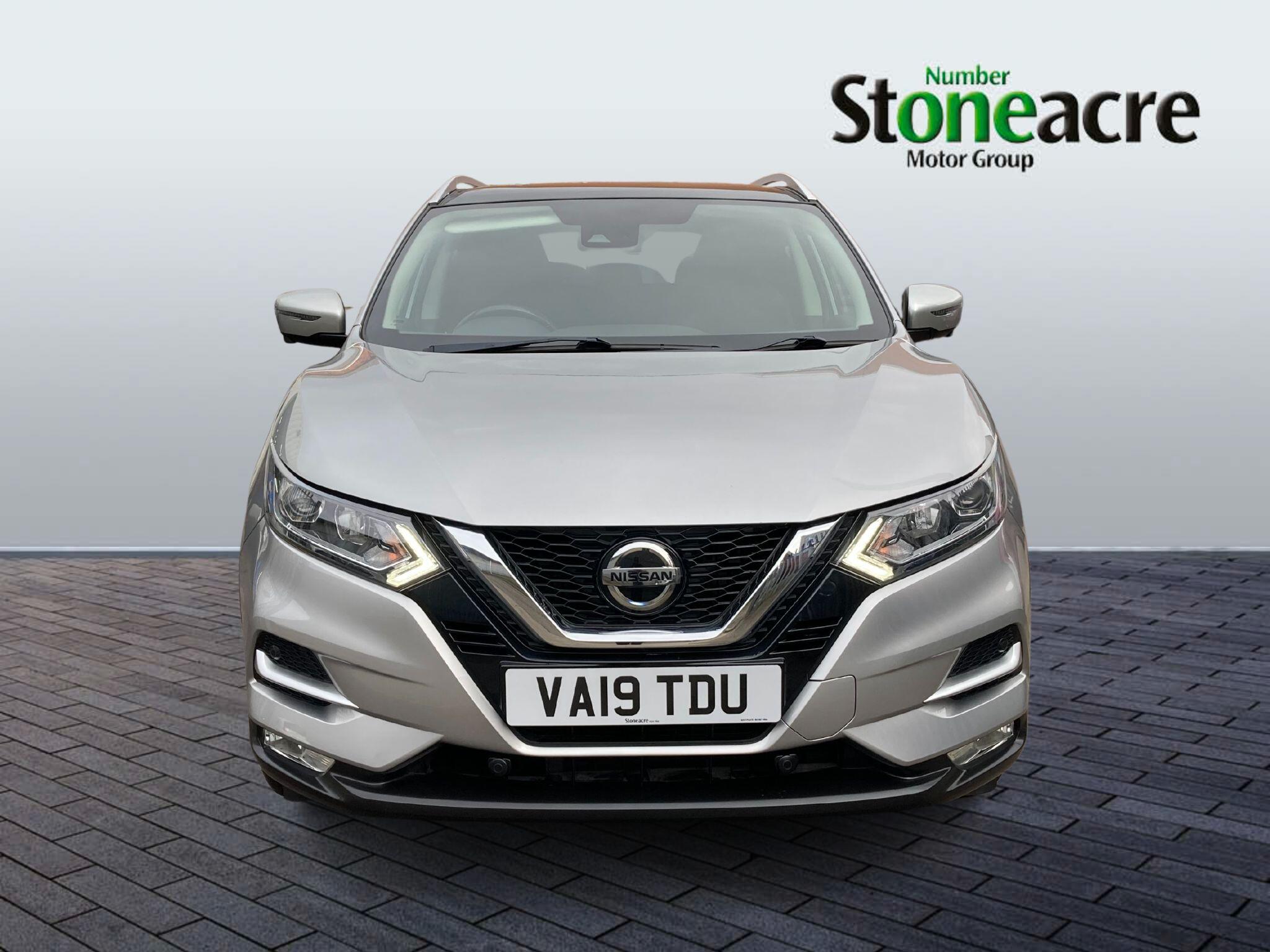 Nissan Qashqai 1.3 DiG-T N-Connecta 5dr VA19TDU Image 2
