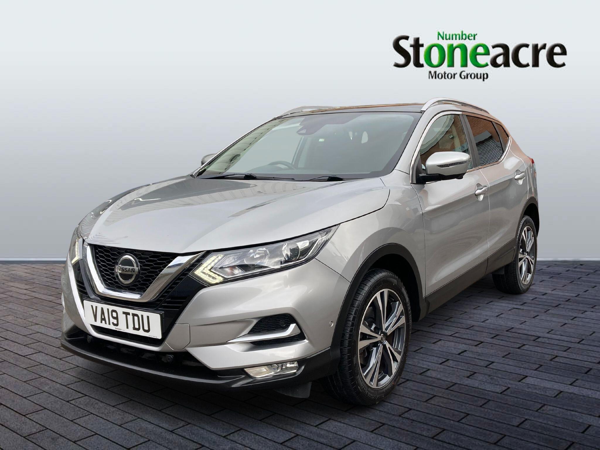 Nissan Qashqai 1.3 DiG-T N-Connecta 5dr VA19TDU Image 3