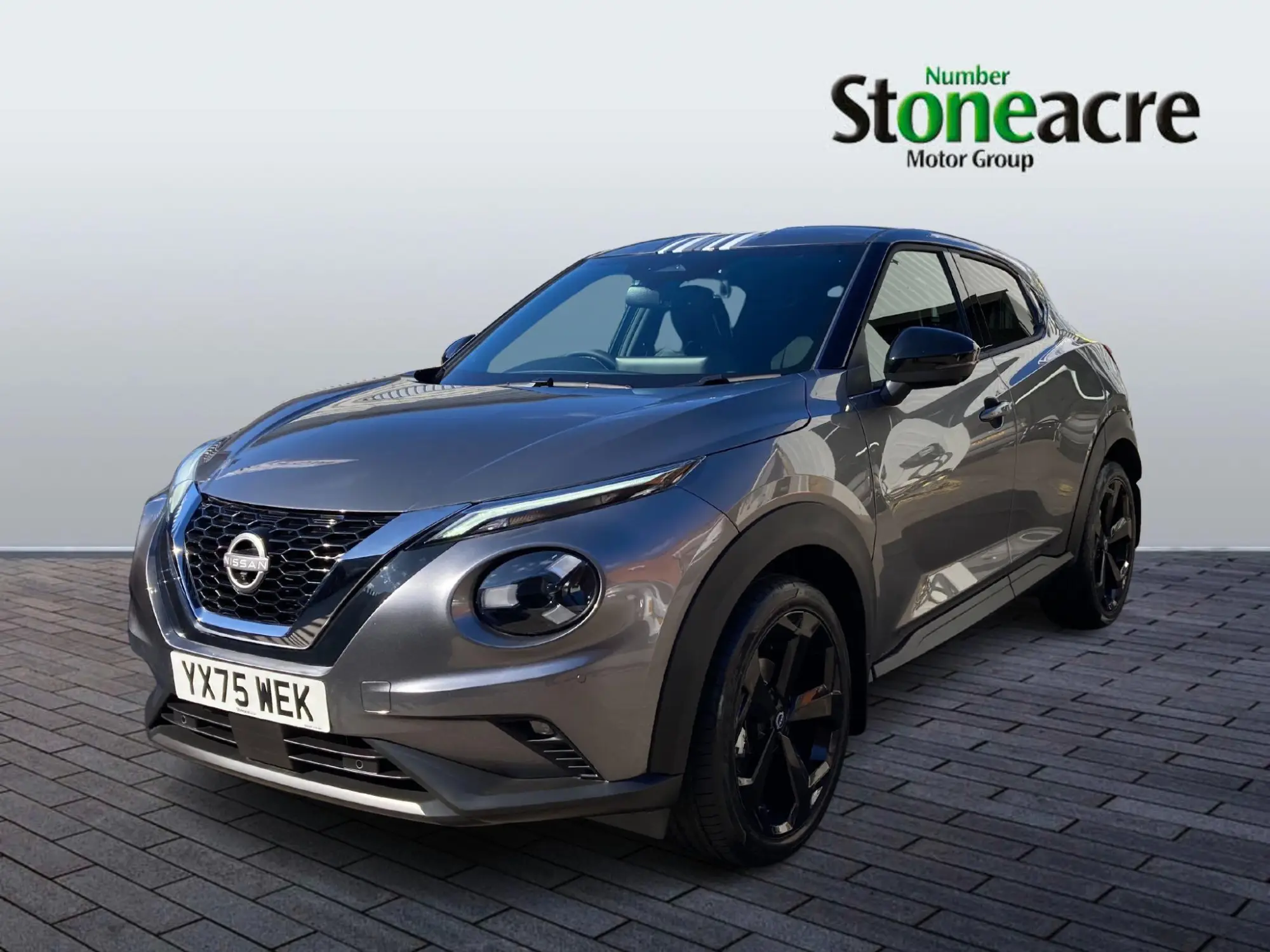 Nissan Juke 1.0 DIG-T Tekna Euro 6 (s/s) 5dr YX75WEK Image 3