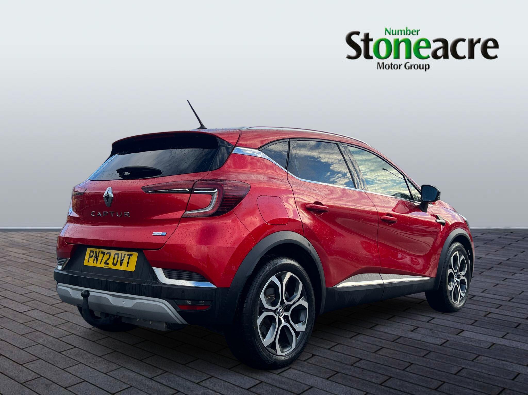 Renault Captur E-Tech Plug-In Hybrid 1.6 E-TECH 9.8kWh SE Edition Auto Euro 6 (s/s) 5dr PN72OVT Image 3