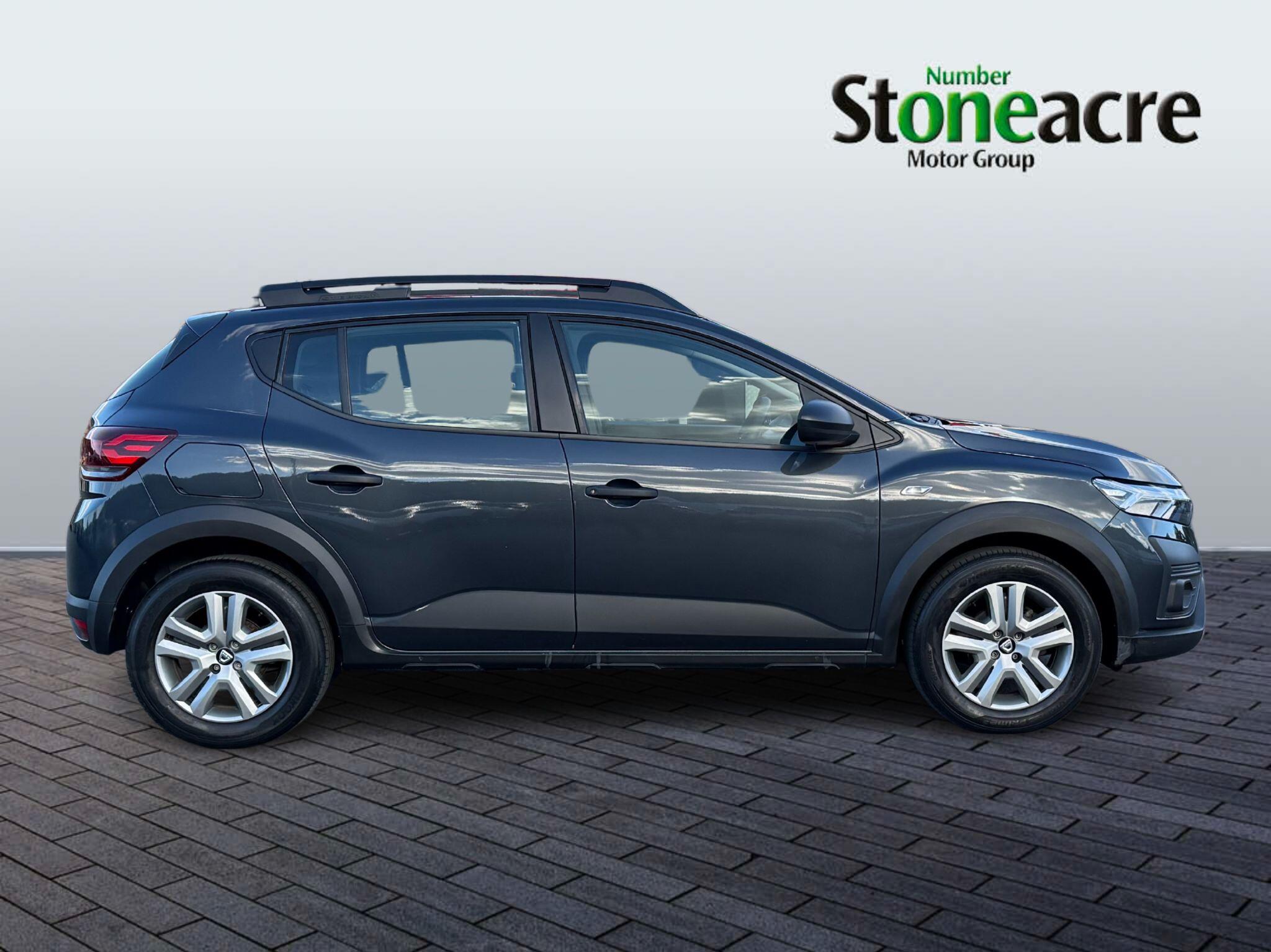 Dacia Sandero Stepway 1.0 TCe Essential 5dr BT71TFF Image 2