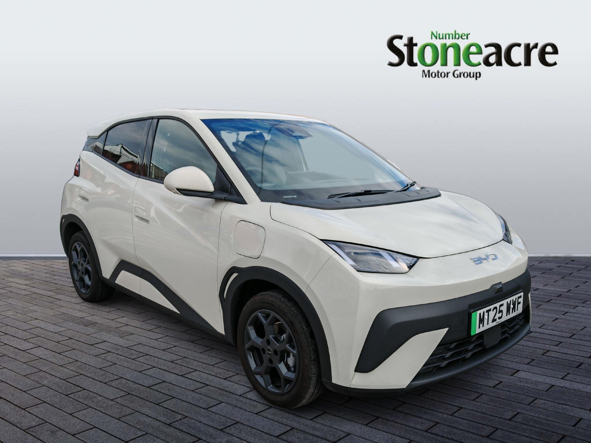 BYD Dolphin Surf 43.2kWh Comfort Auto 5dr MT25WWF Image 1