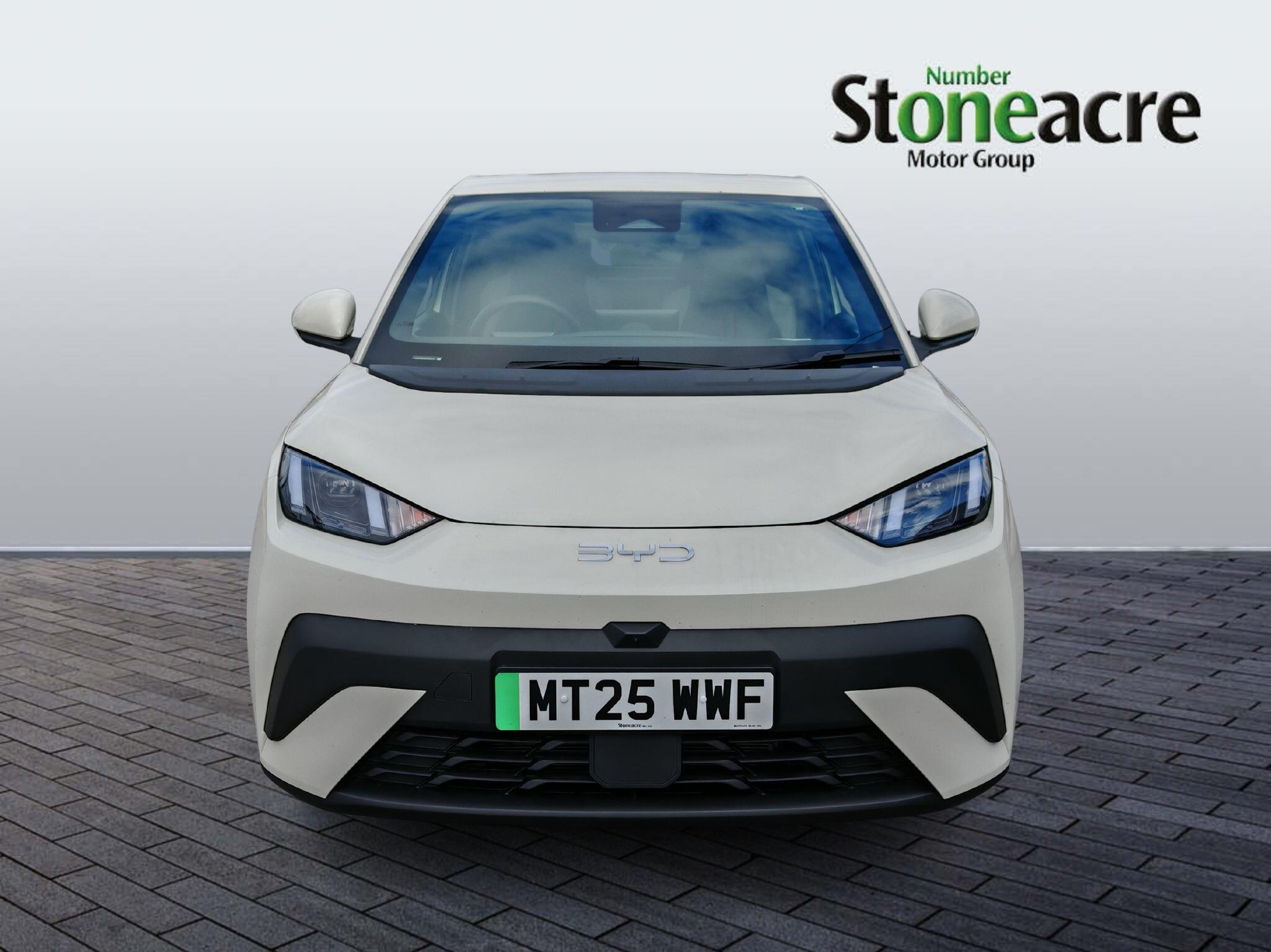 BYD DOLPHIN SURF 43.2kWh Comfort Auto 5dr MT25WWF Image 2