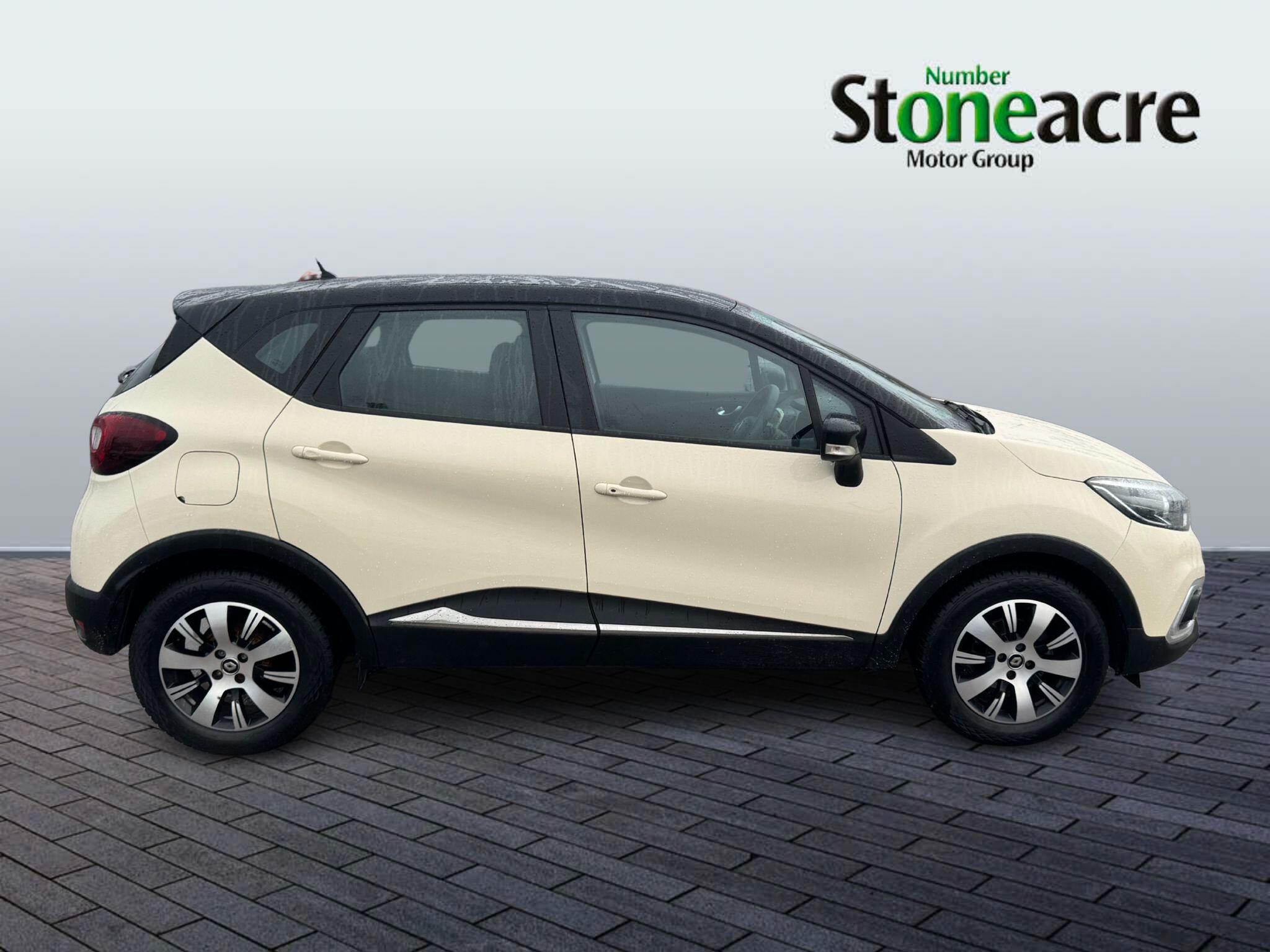 Renault Captur Play TCe 90 MY18 YT68WVB Image 2