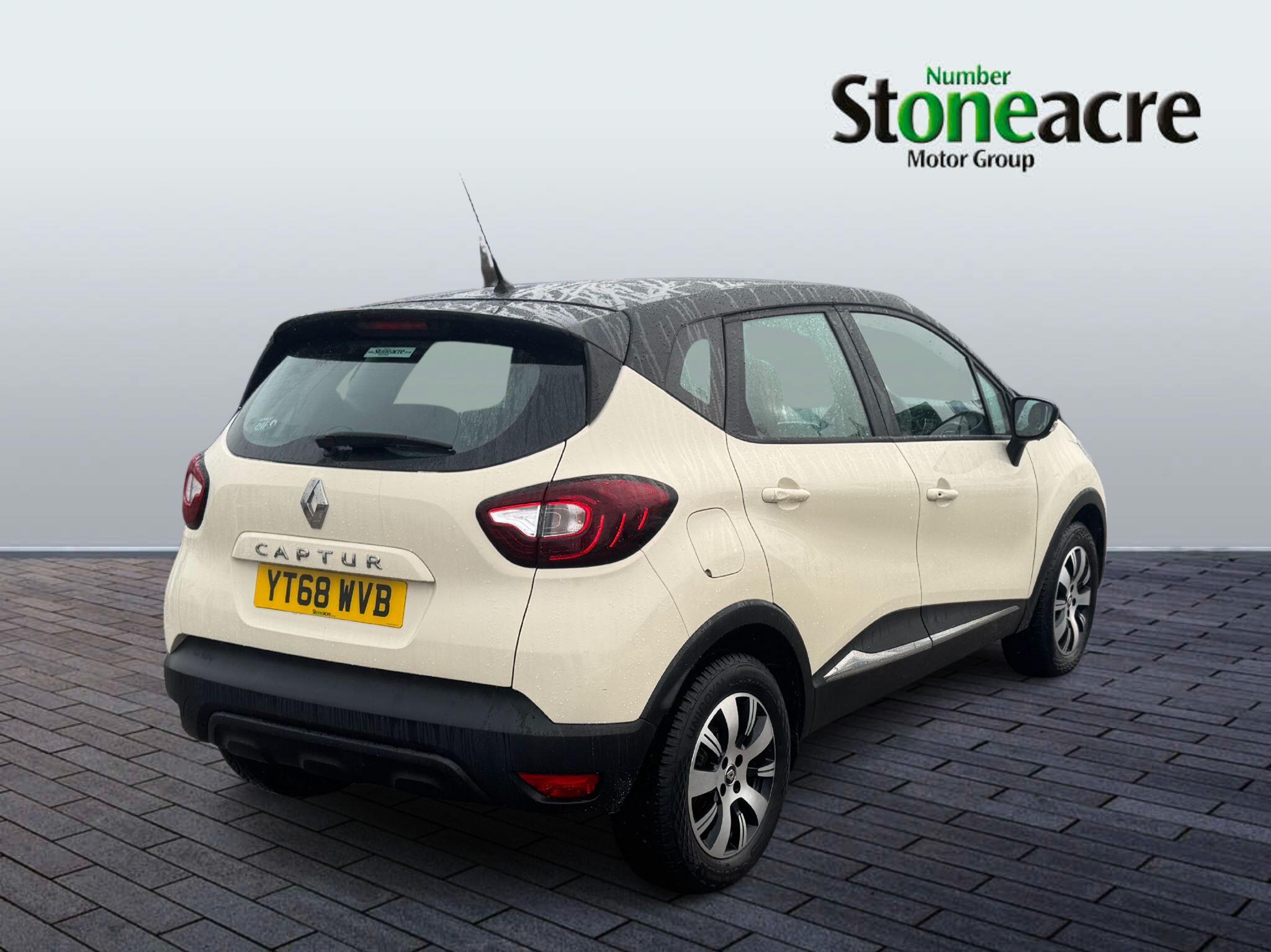 Renault Captur Play TCe 90 MY18 YT68WVB Image 3
