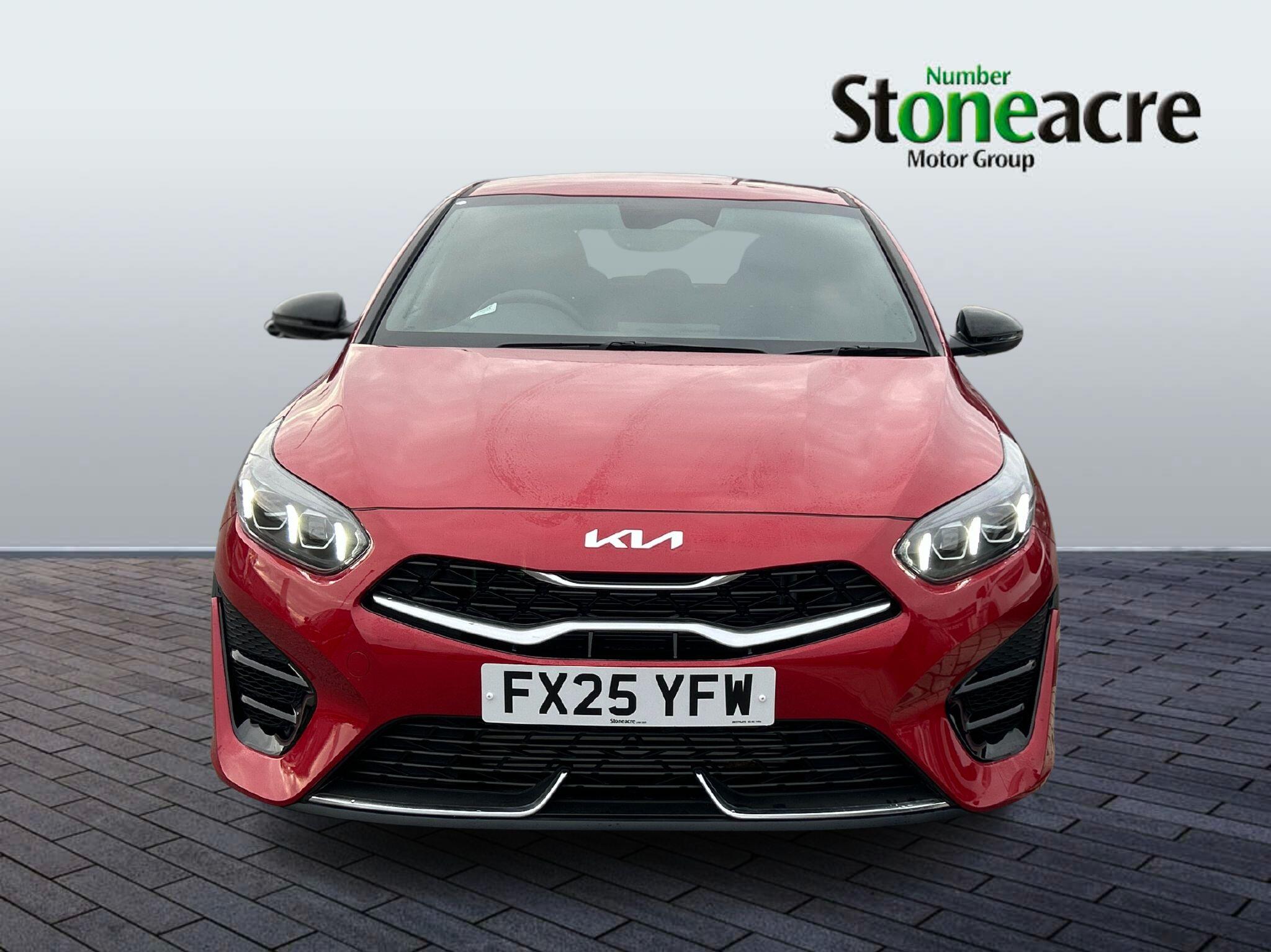 Kia Ceed 1.5 T-GDi GT-Line Euro 6 (s/s) 5dr FX25YFW Image 2