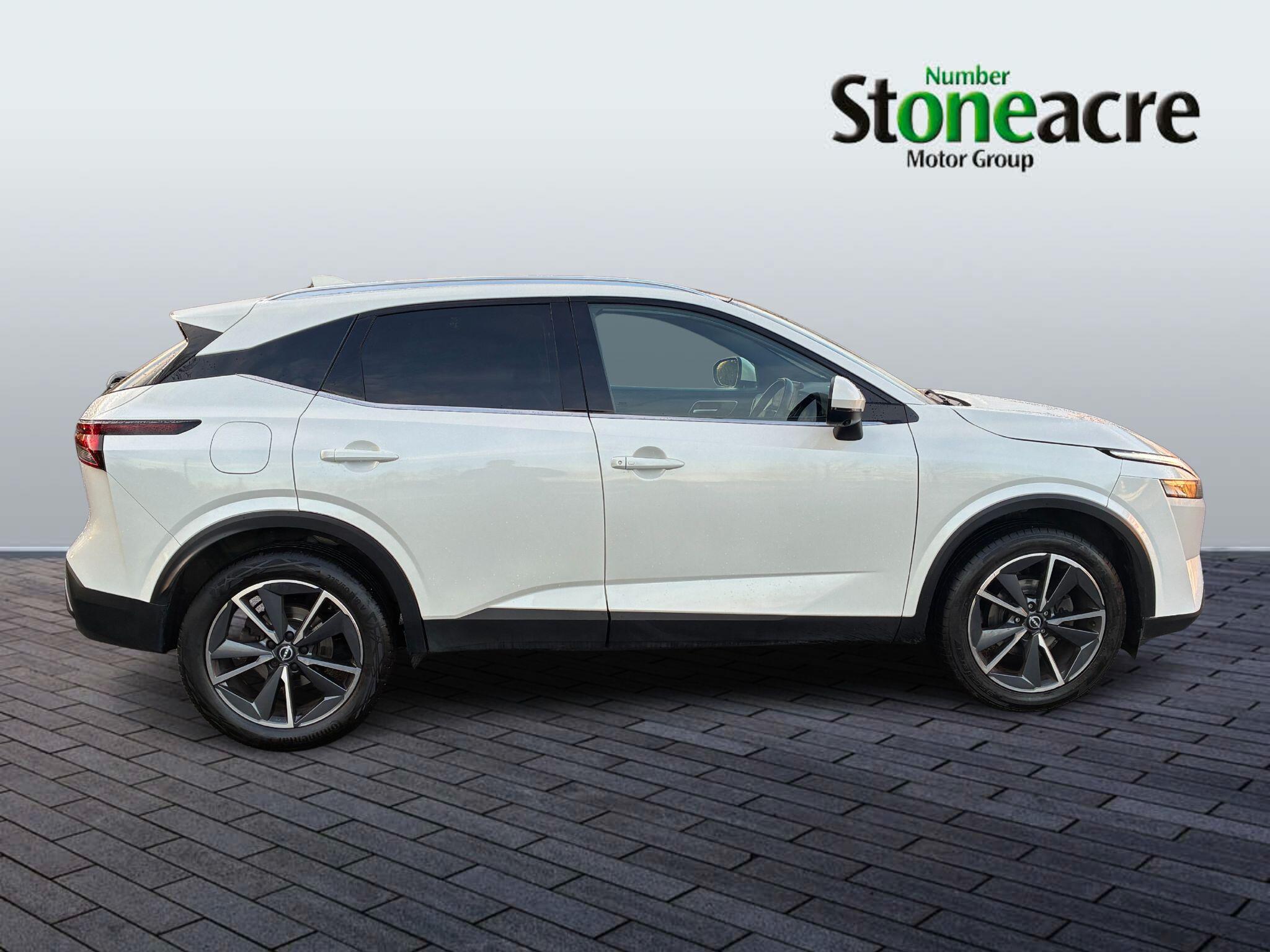 Nissan Qashqai 1.3 DiG-T MH Tekna 5dr DT73EHR Image 2