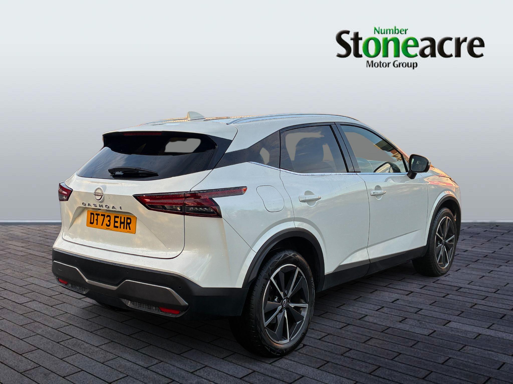 Nissan Qashqai 1.3 DiG-T MH Tekna 5dr DT73EHR Image 3