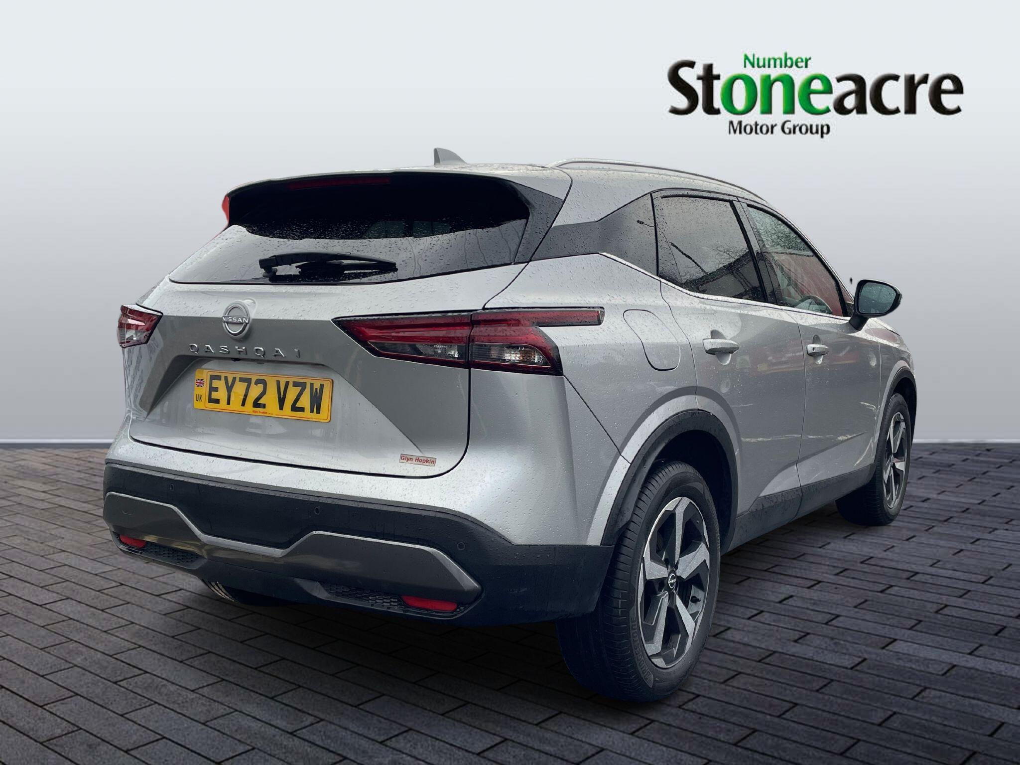 Nissan Qashqai 1.3 DIG-T MHEV N-Connecta XTRON Euro 6 (s/s) 5dr EY72VZW Image 2