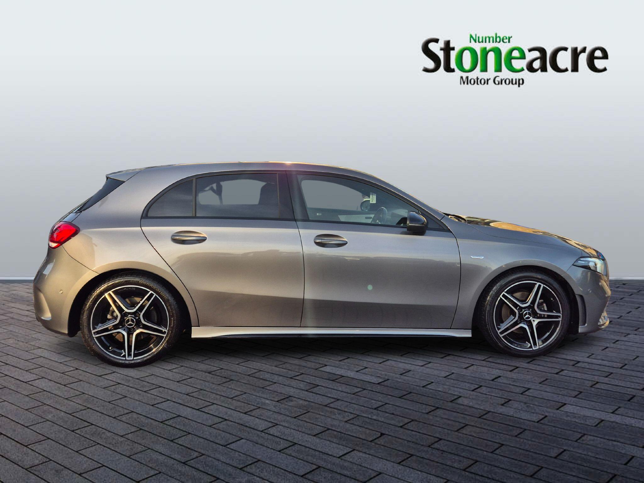 Mercedes-Benz A-Class 1.3 A200 AMG Line Edition (Executive) 7G-DCT Euro 6 (s/s) 5dr NL22ZVU Image 2