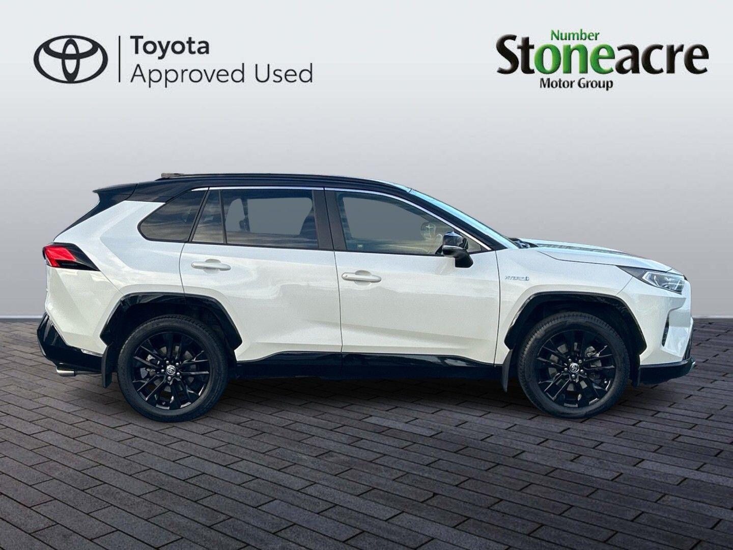 Toyota RAV4 Self-Charging Hybrid 2.5 VVT-h GPF Dynamic SUV 5dr Petrol Hybrid CVT Euro 6 (s/s) (218 ps) CF21GDZ Image 2