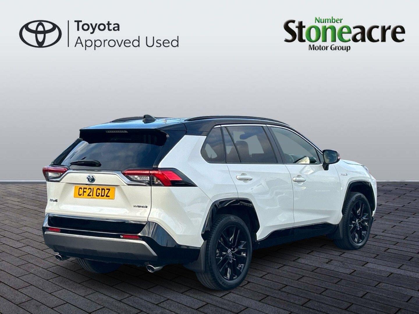 Toyota RAV4 Self-Charging Hybrid 2.5 VVT-h GPF Dynamic SUV 5dr Petrol Hybrid CVT Euro 6 (s/s) (218 ps) CF21GDZ Image 3