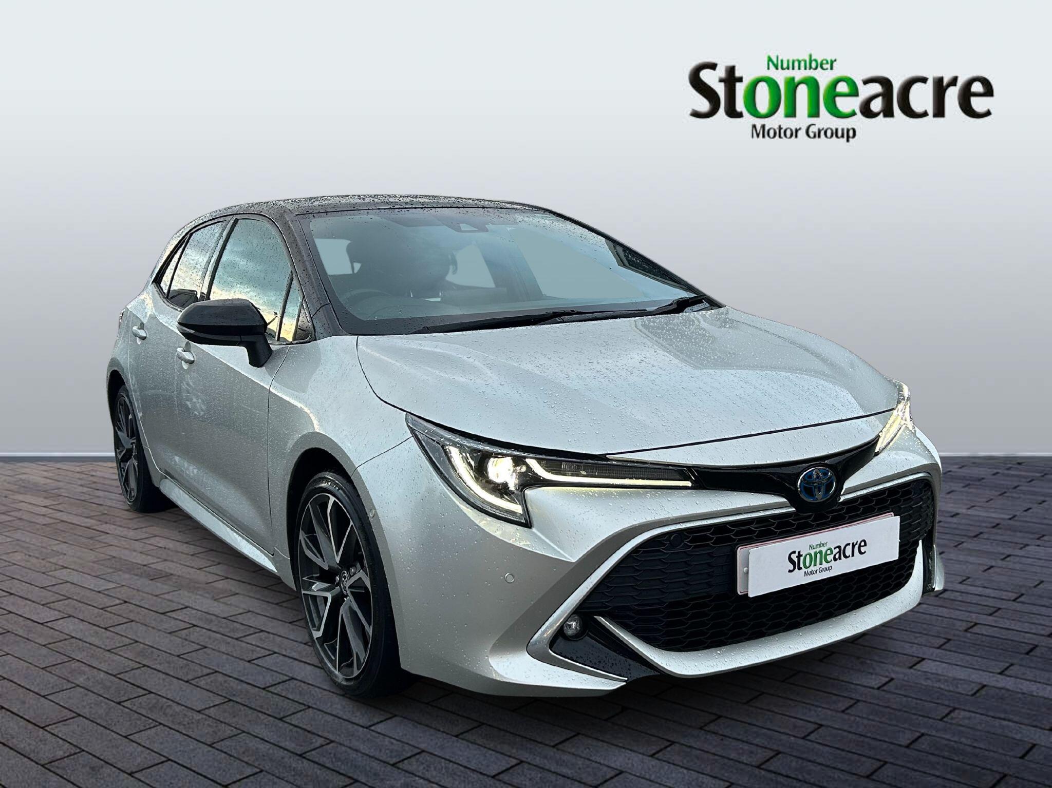 Toyota Corolla Hatchback 1.8 VVT-h GPF Excel Hatchback 5dr Petrol Hybrid CVT Euro 6 (s/s) (122 ps) YO22PVV Image 1