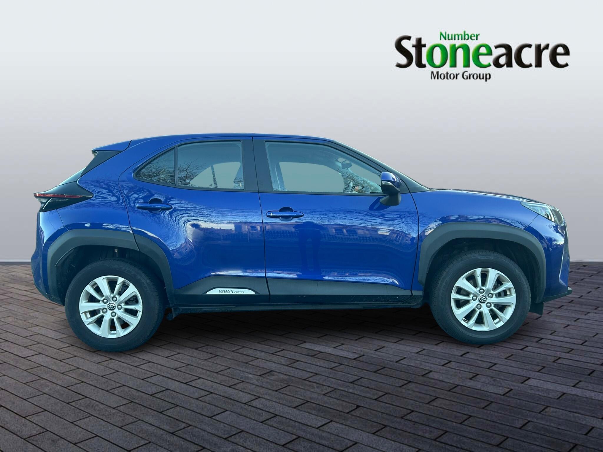 Toyota Yaris Cross 1.5 VVT-h Icon SUV 5dr Petrol Hybrid E-CVT Euro 6 (s/s) (116 ps) NG71FOK Image 2