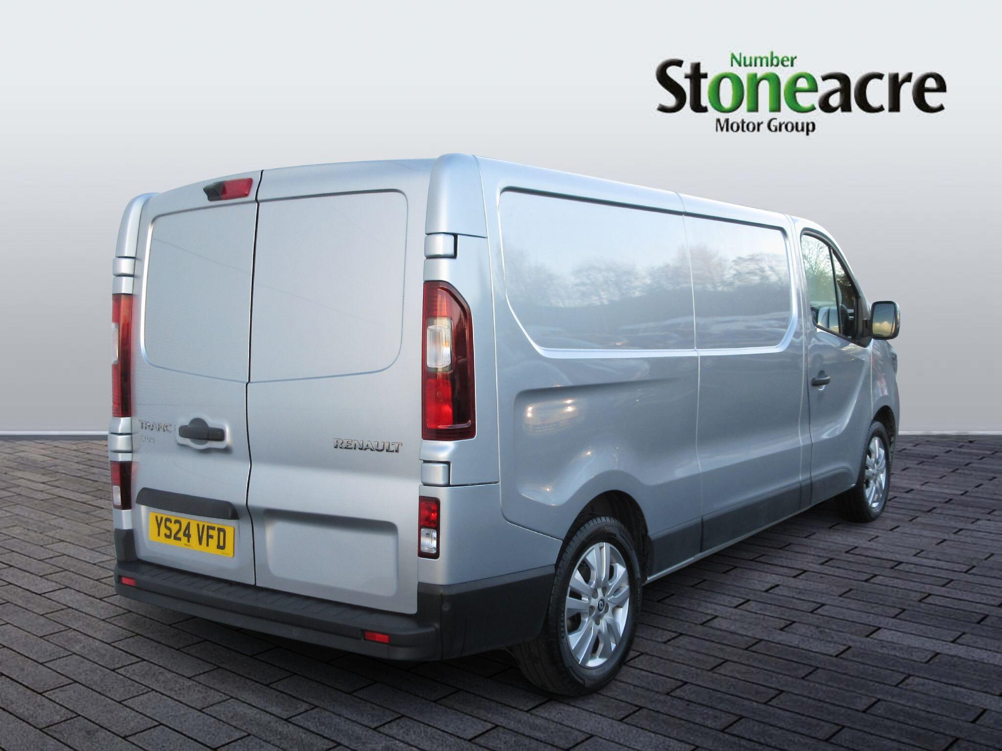 Renault Trafic 2.0 dCi Blue 30 Extra LWB Euro 6 (s/s) 5dr YS24VFD Image 3