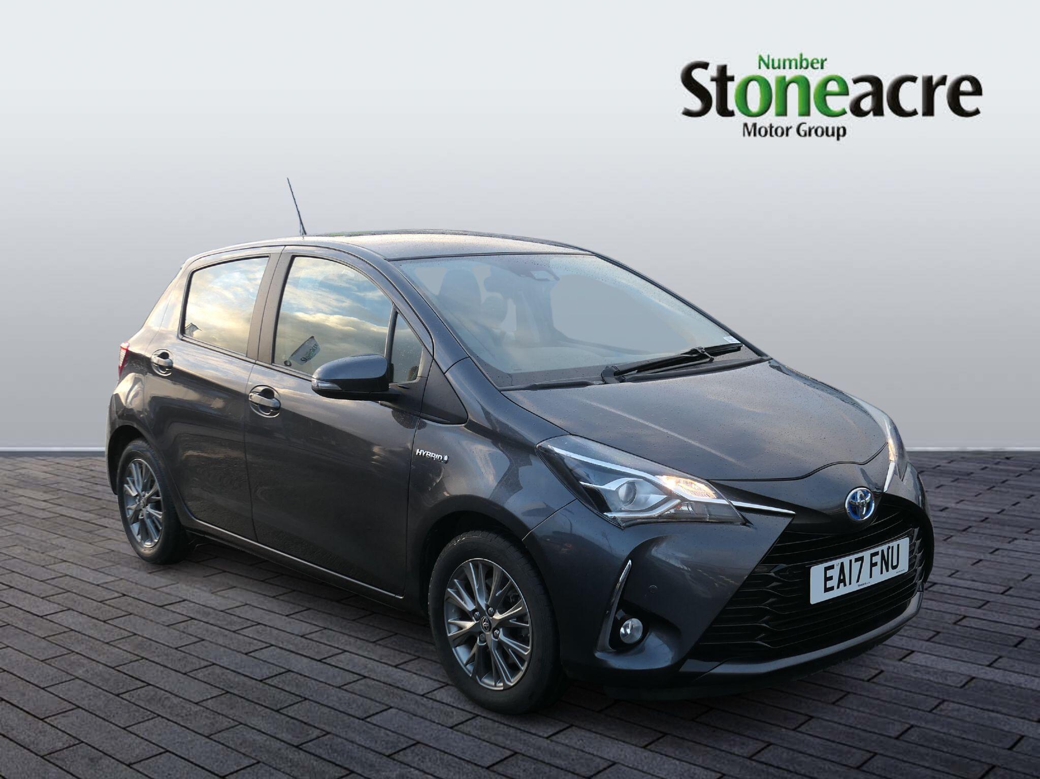 Toyota Yaris 1.5 VVT-h Icon Tech Hatchback 5dr Petrol Hybrid E-CVT Euro 6 (s/s) (100 ps) EA17FNU Image 1
