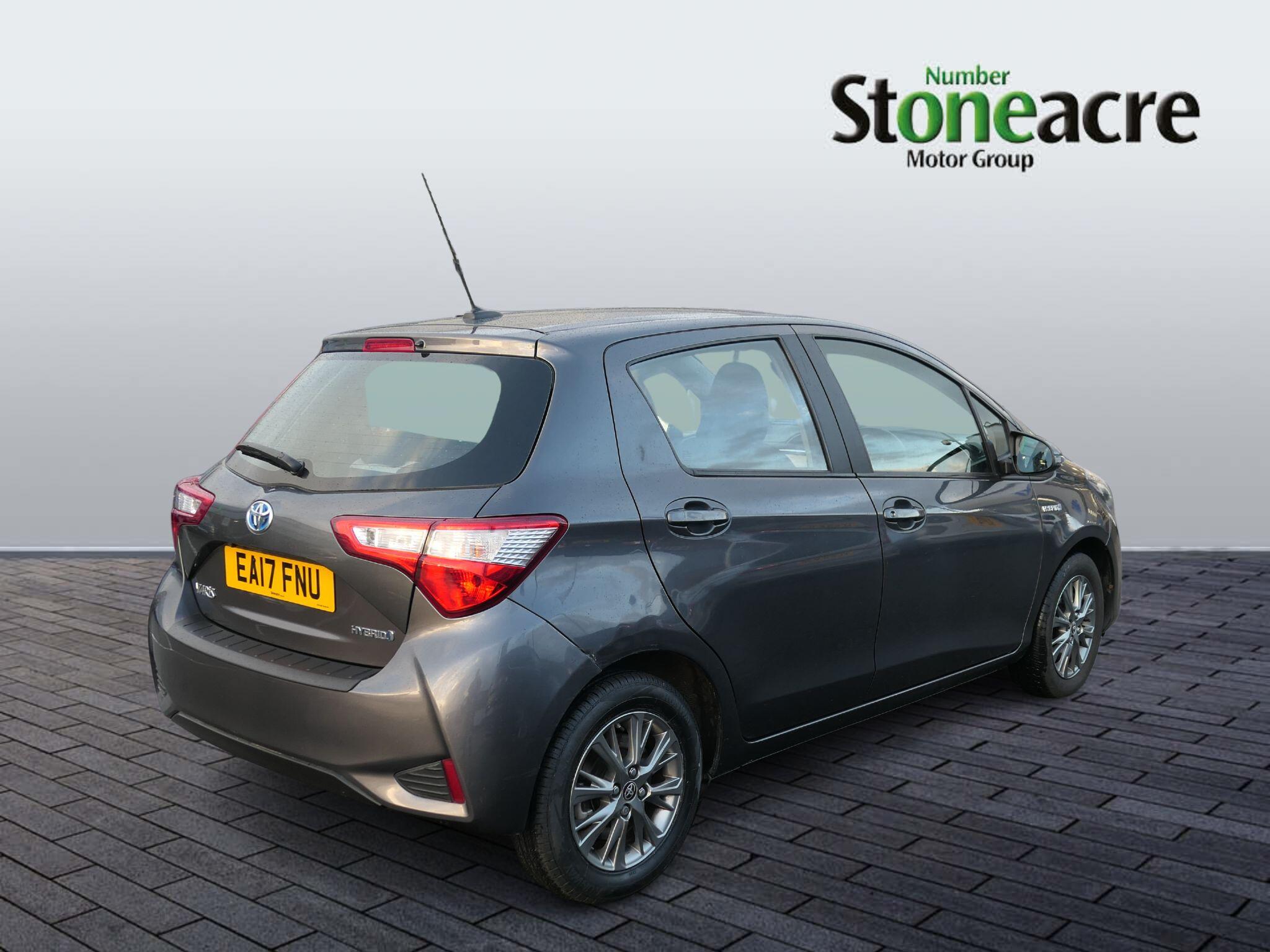 Toyota Yaris 1.5 VVT-h Icon Tech Hatchback 5dr Petrol Hybrid E-CVT Euro 6 (s/s) (100 ps) EA17FNU Image 2