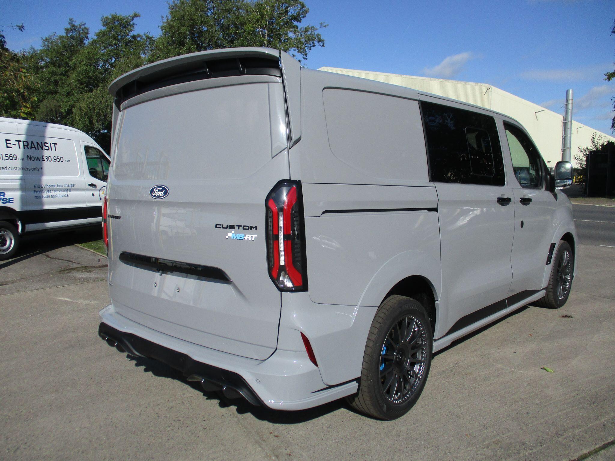 Ford Transit Custom 2.5 320 Duratec 11.8kWh MS-RT Crew Van Auto L1 H1 Euro 6 5dr null Image 3