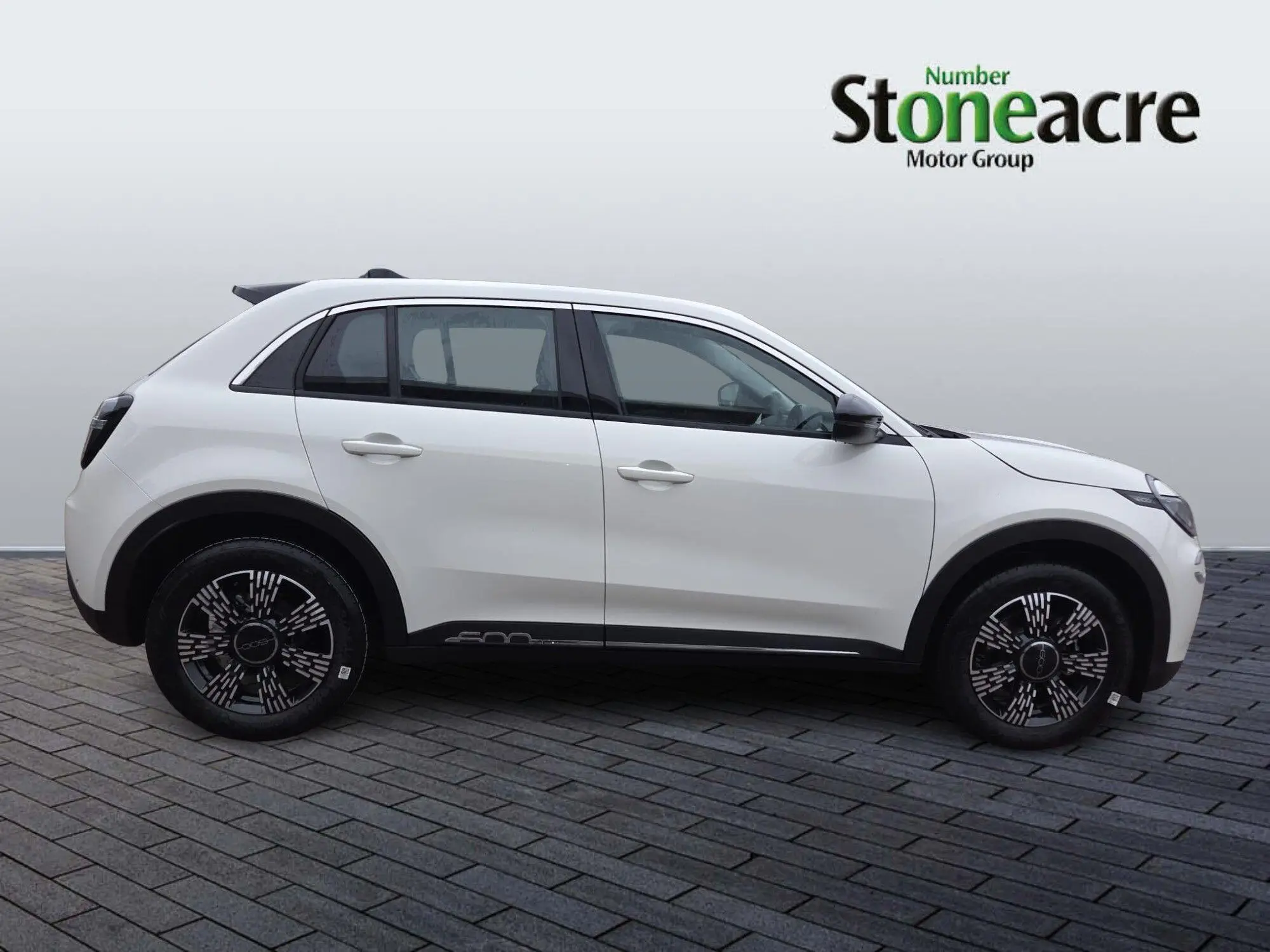 Fiat 600 1.2 MHEV 136 e-DCT Euro 6 (s/s) 5dr FY75RGV Image 2