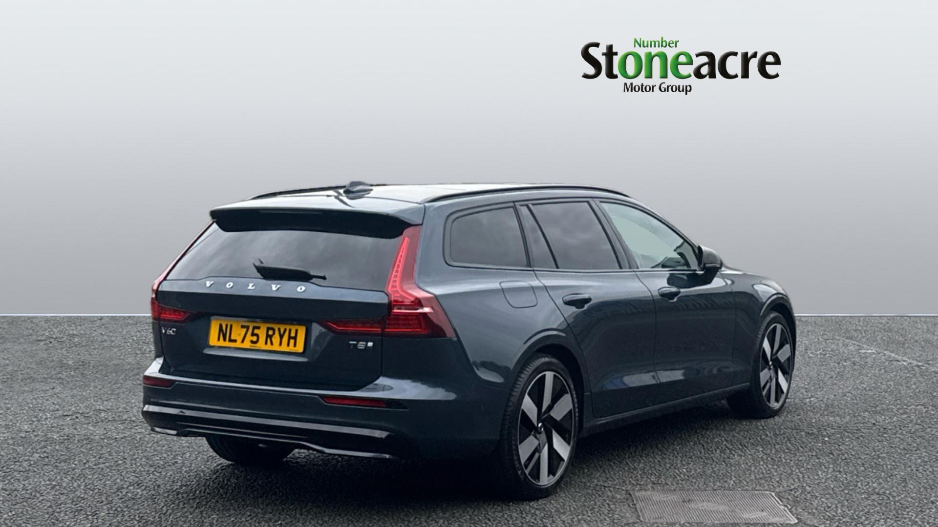 Volvo V60 Plug-In Hybrid 2.0 T8 18.8kWh Ultra Auto AWD Euro 6 (s/s) 5dr NL75RYH Image 2